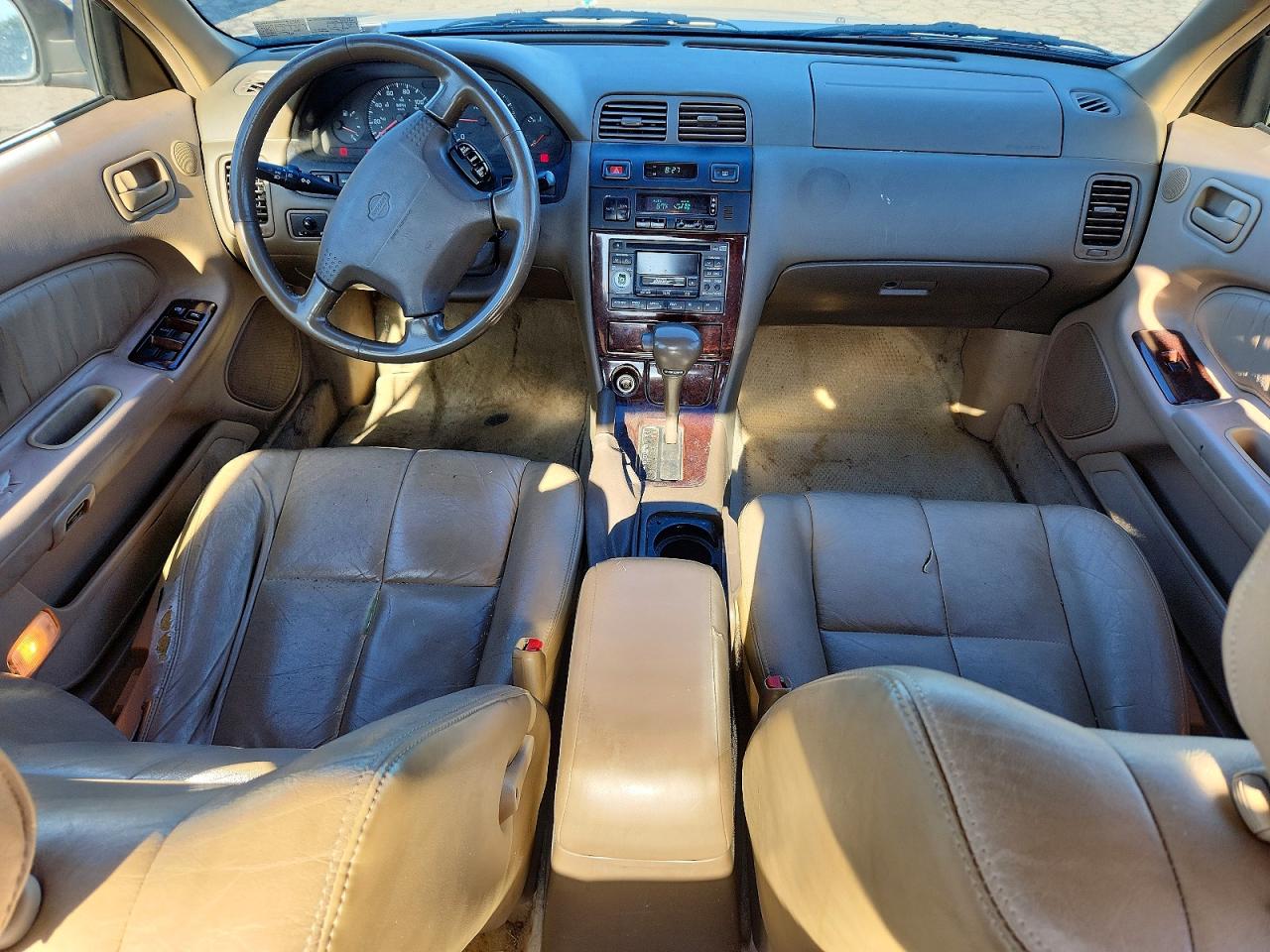 1998 Nissan Maxima Se Tan vin: JN1CA21A0WM807264