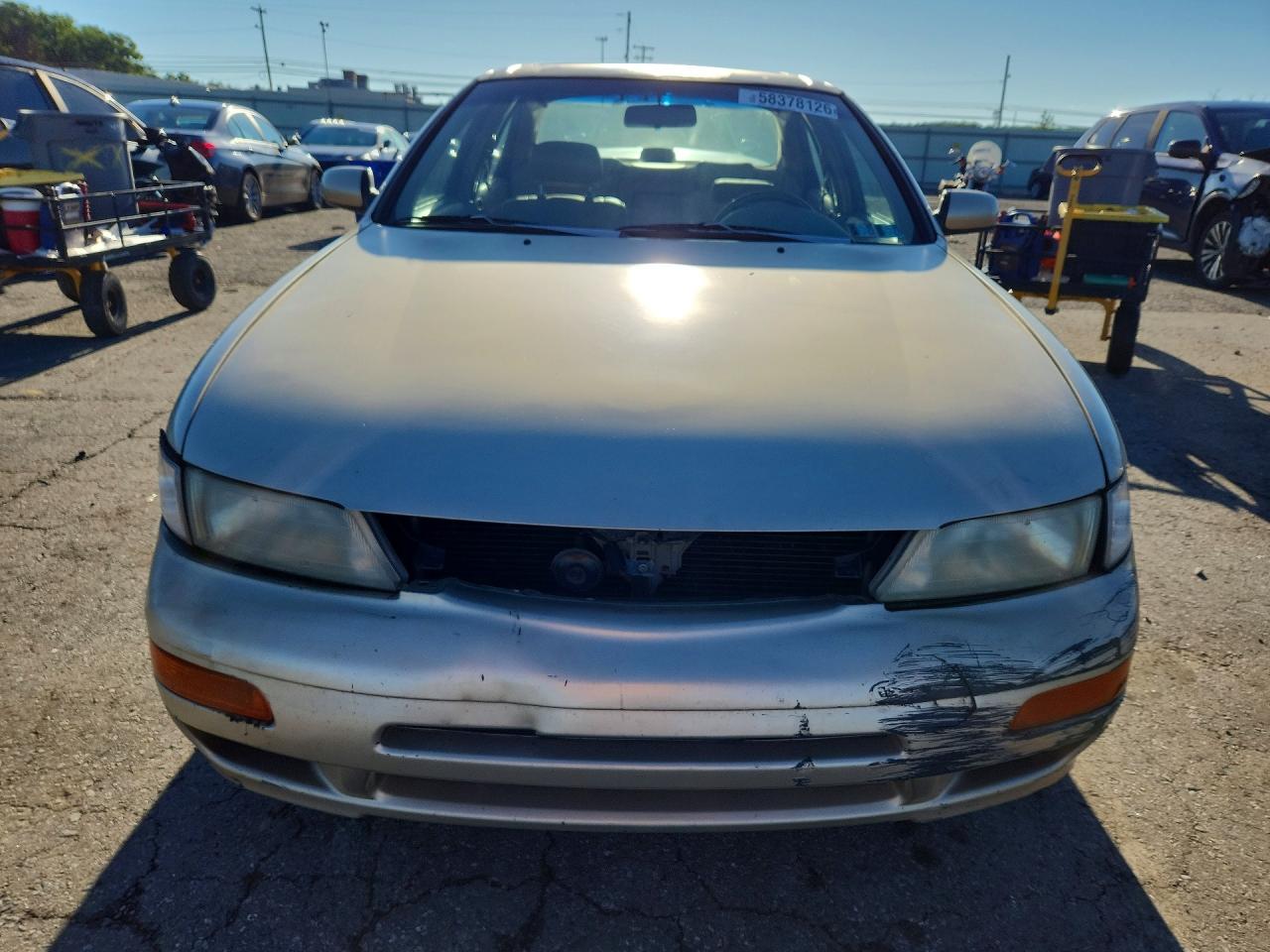 1998 Nissan Maxima Se Tan vin: JN1CA21A0WM807264