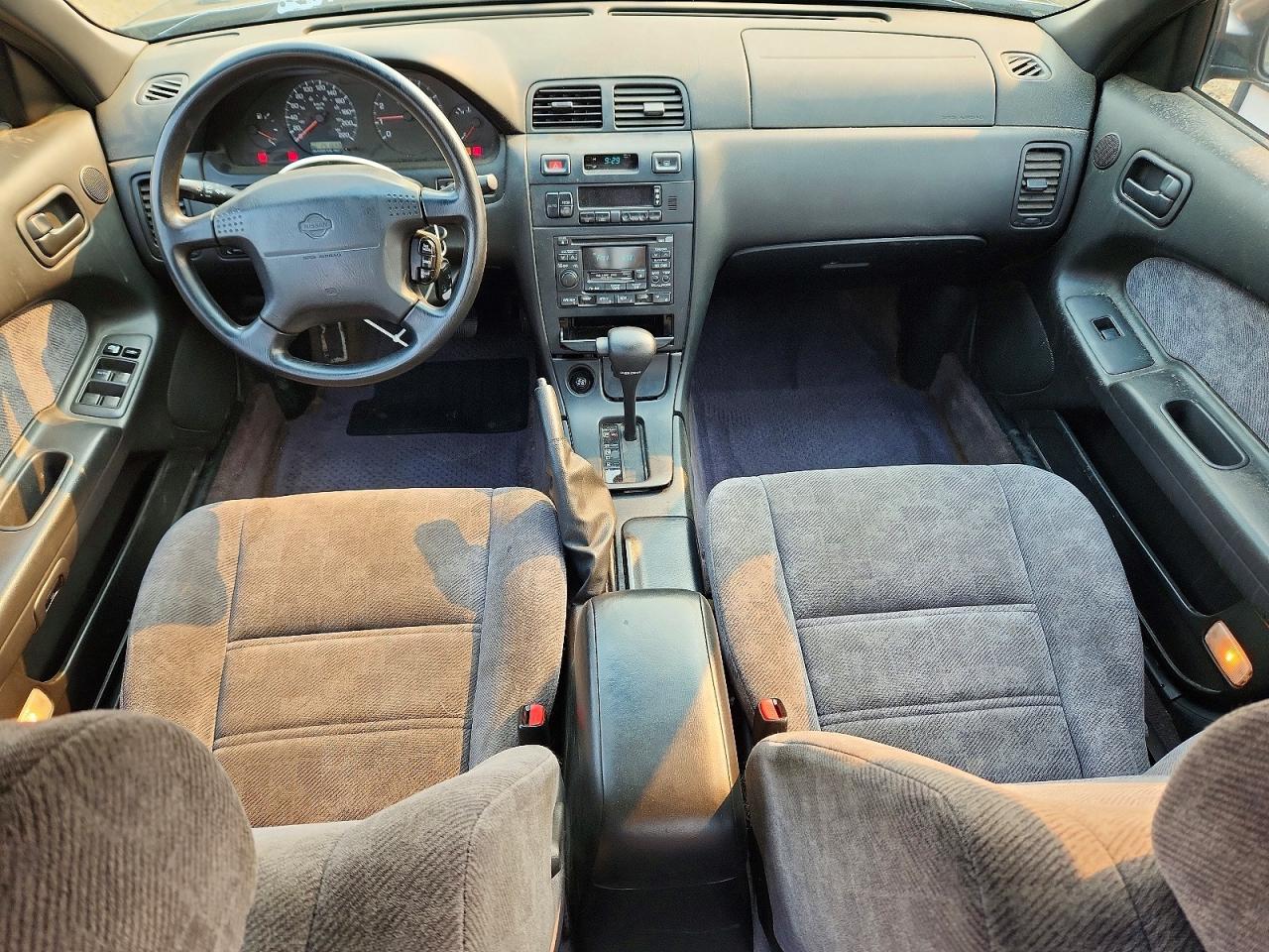 1998 Nissan Maxima Gxe Black vin: JN1CA21D0WT604844