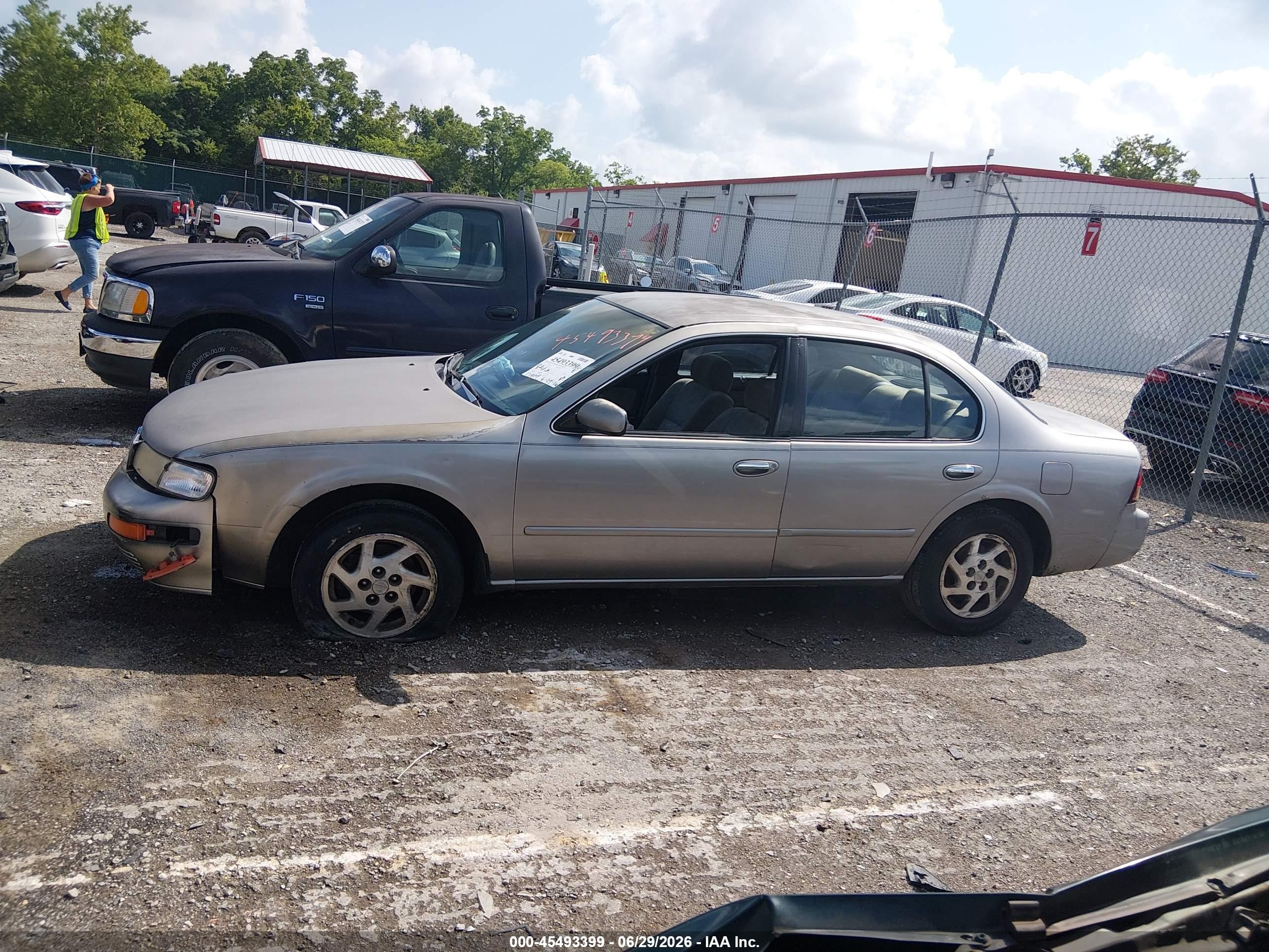 1999 Nissan Maxima Gle/gxe/se/se-l Tan vin: JN1CA21D2XT211896