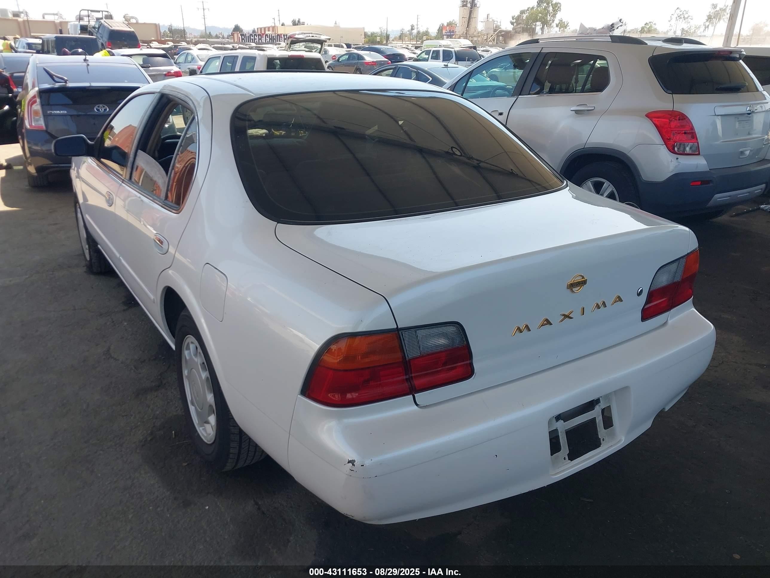 1995 Nissan Maxima Gle/gxe/se Белый vin: JN1CA21D3ST038818