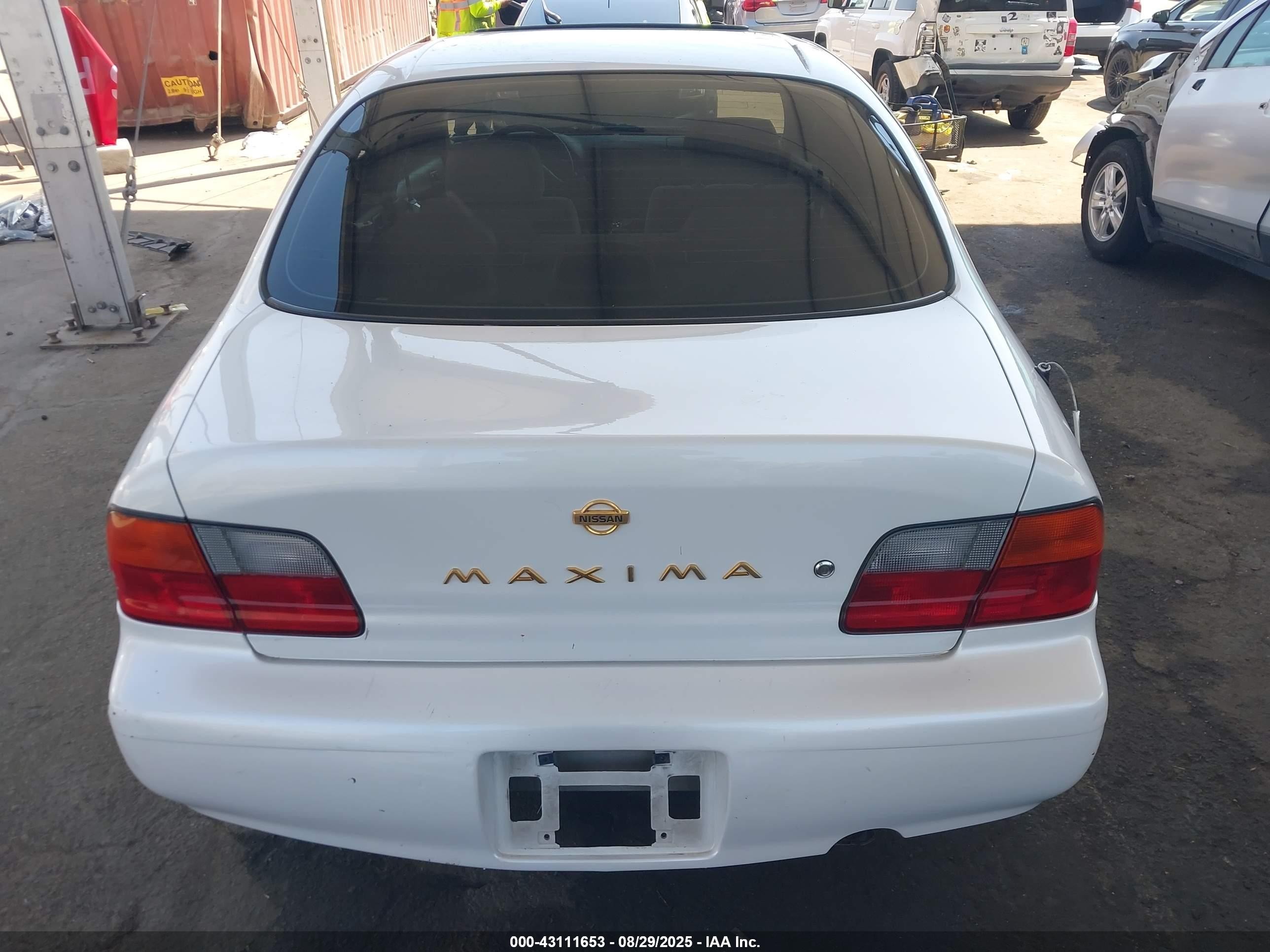 1995 Nissan Maxima Gle/gxe/se Белый vin: JN1CA21D3ST038818