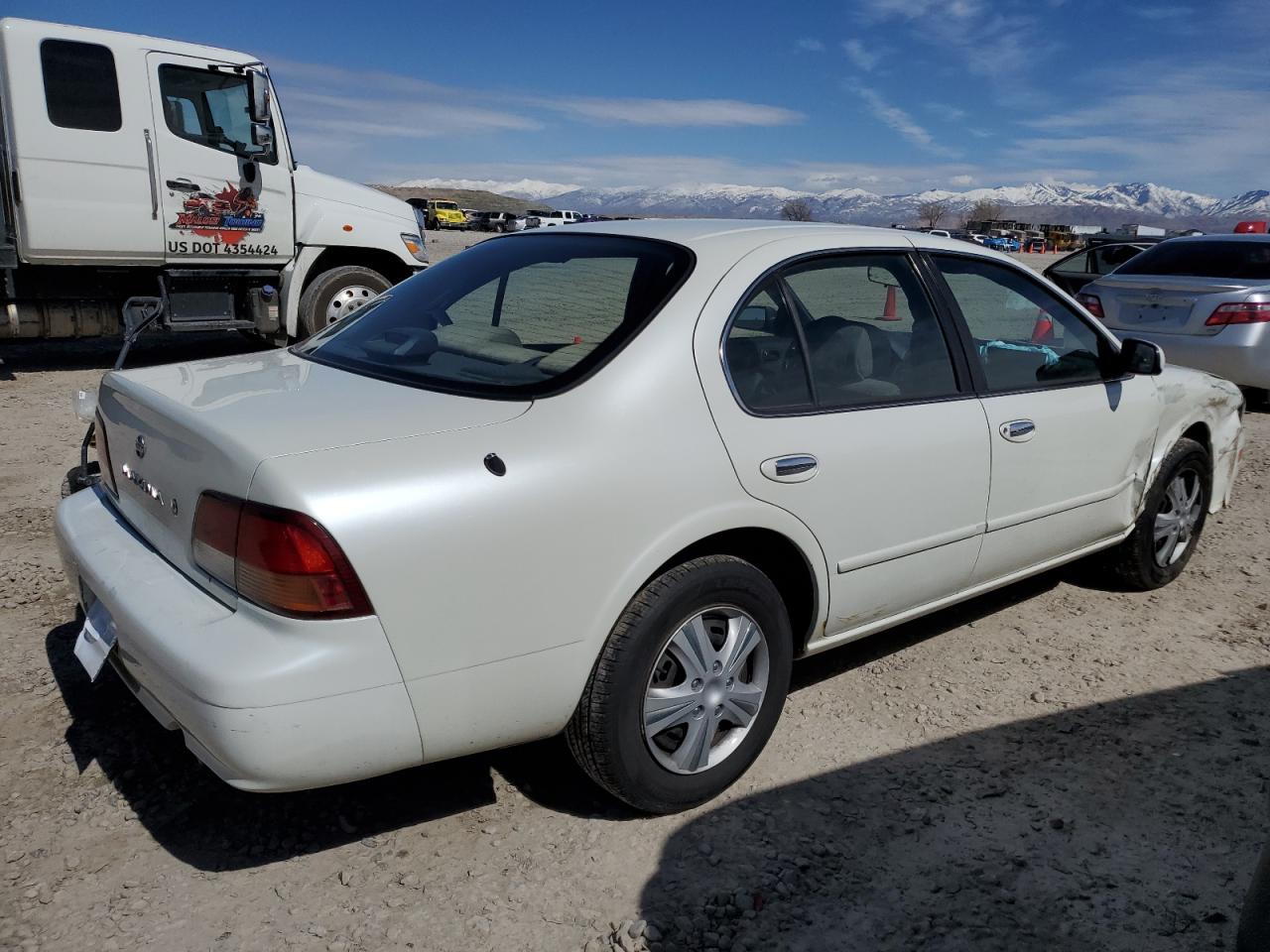 1999 Nissan Maxima Gle White vin: JN1CA21D3XM413480