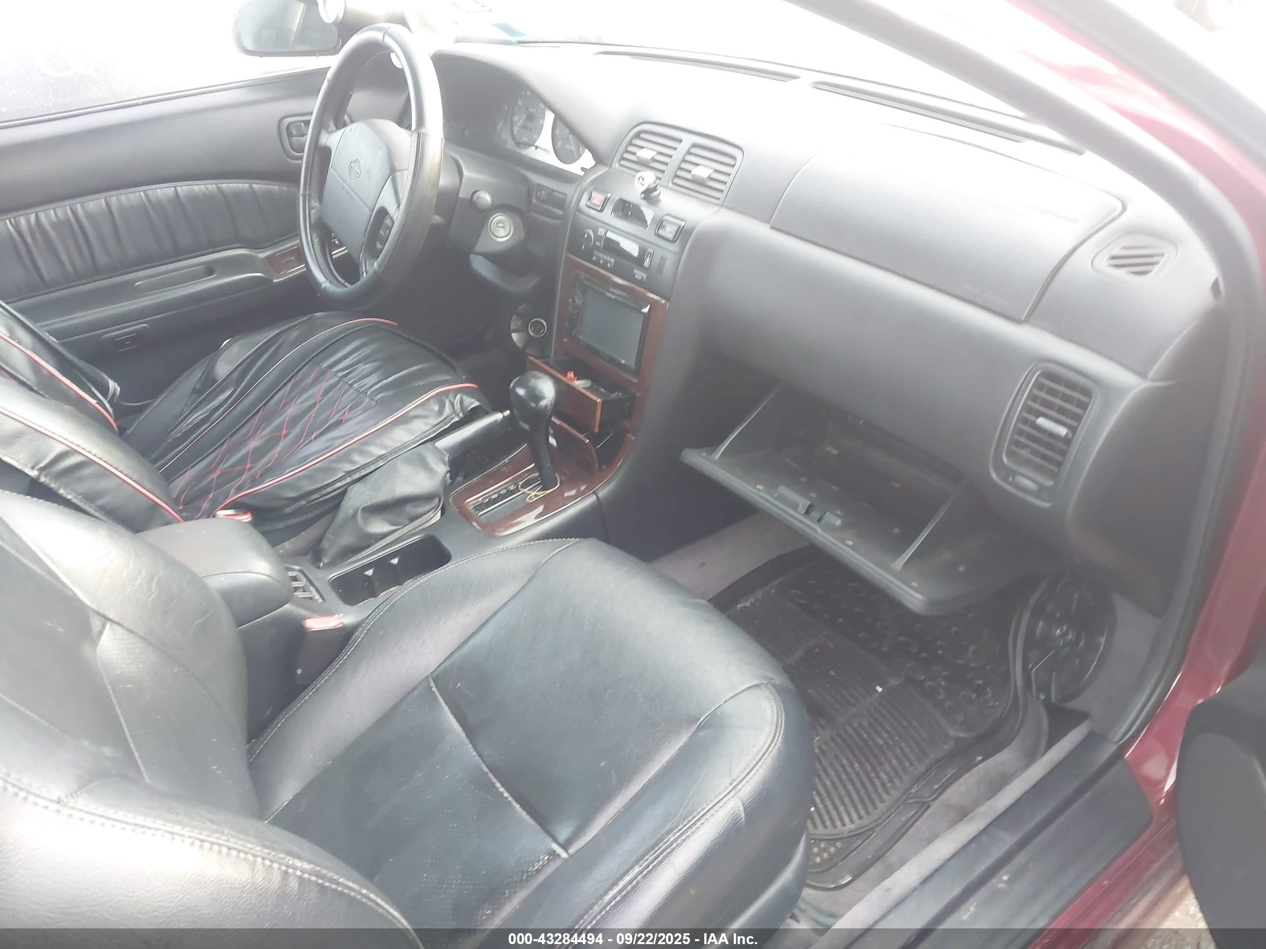 1995 Nissan Maxima Gle/gxe/se Красный vin: JN1CA21D4ST022577