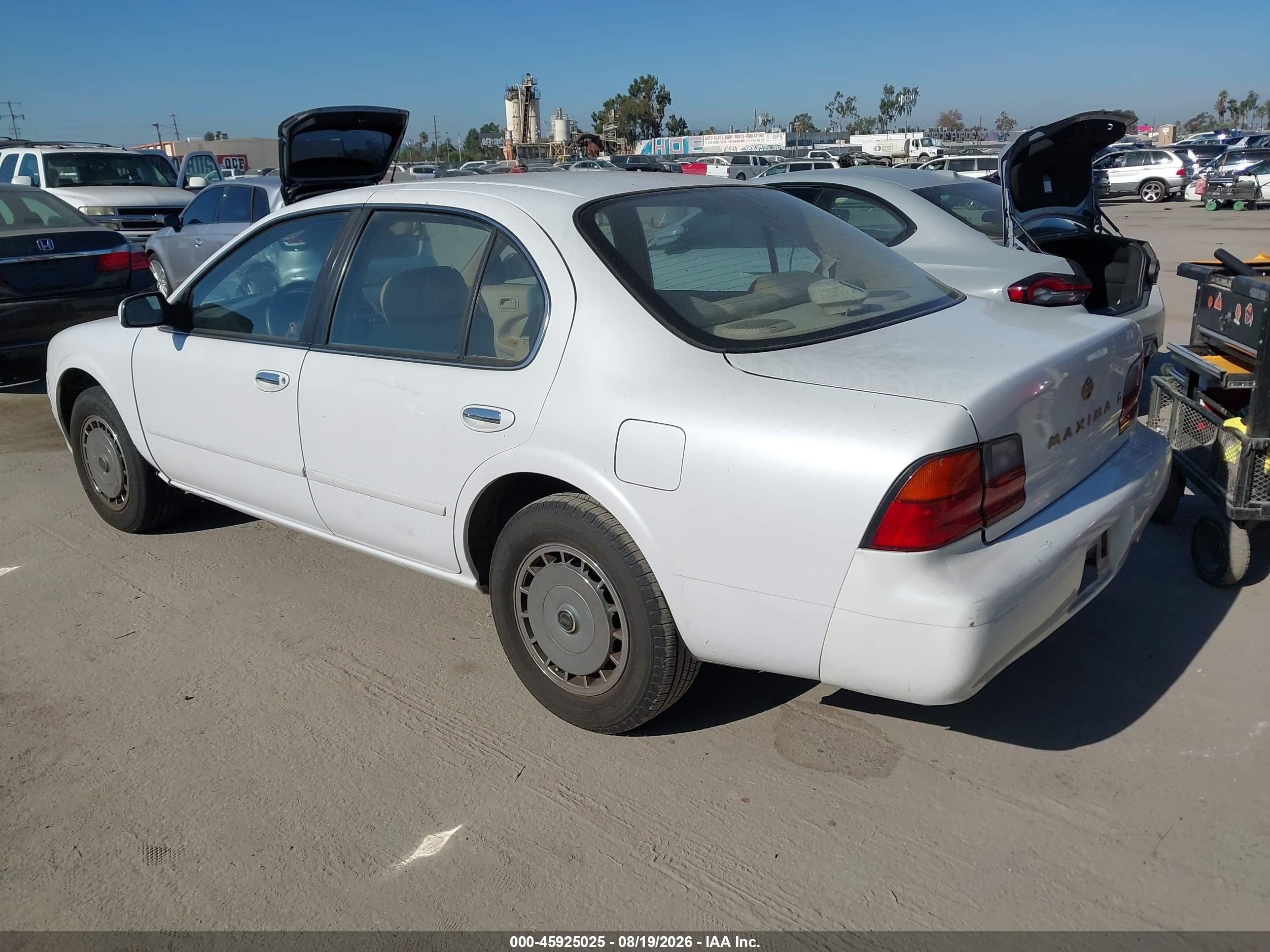 1995 Nissan Maxima Gle/gxe/se White vin: JN1CA21D4ST614271