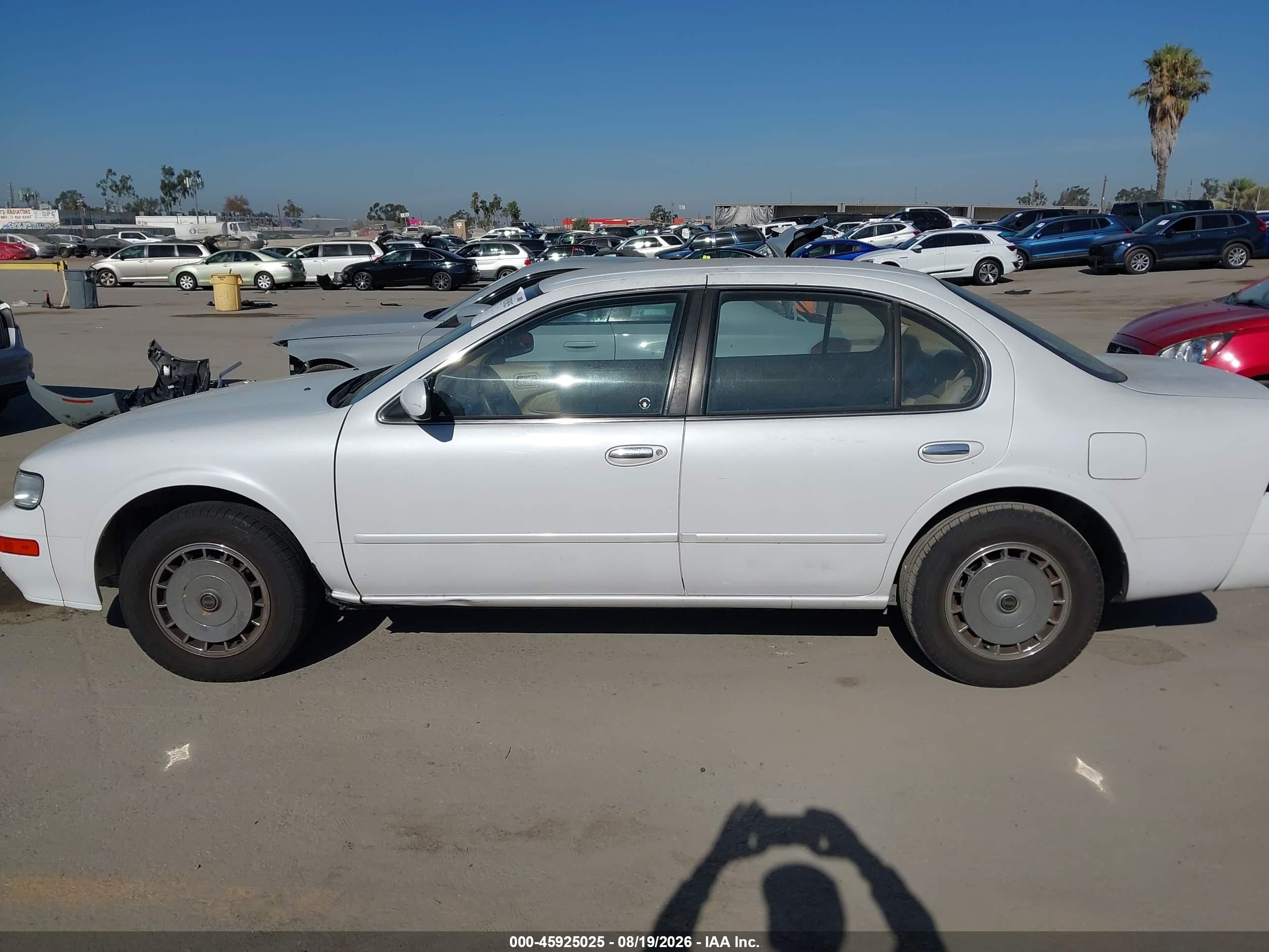 1995 Nissan Maxima Gle/gxe/se White vin: JN1CA21D4ST614271