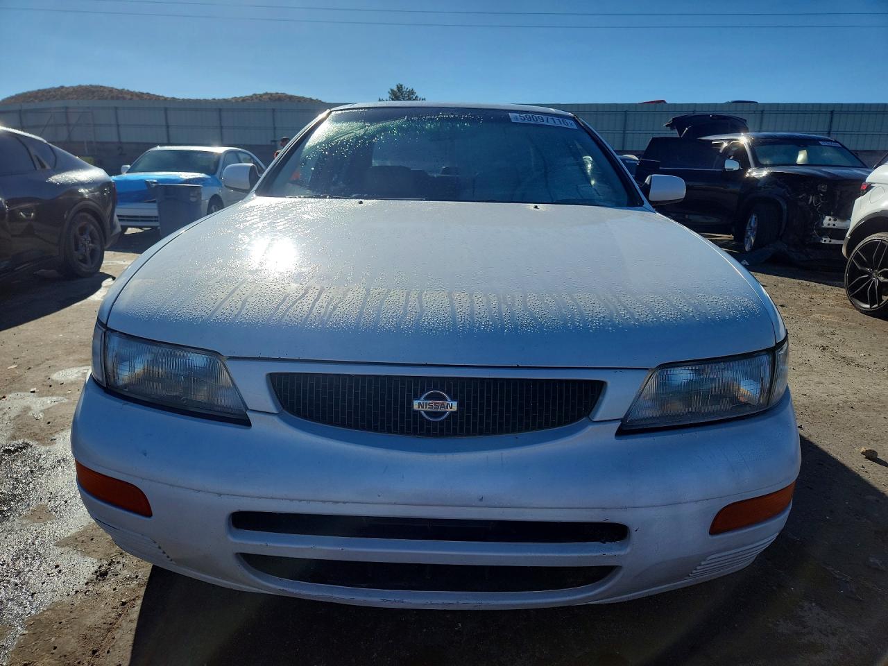 1995 Nissan Maxima Gxe White vin: JN1CA21D6ST082165
