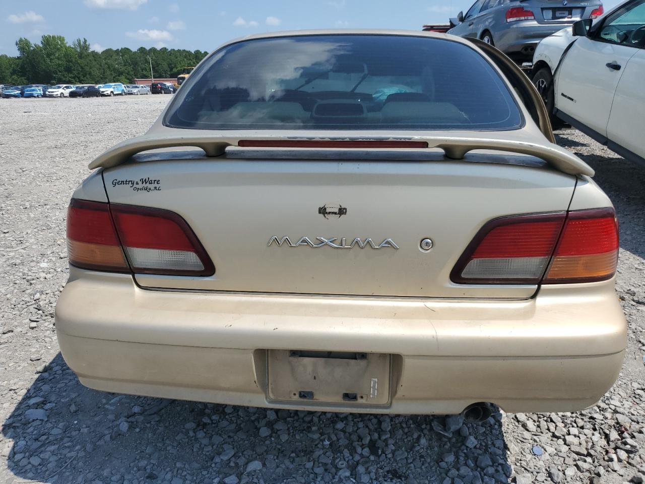 1998 Nissan Maxima Gle Gold vin: JN1CA21D9WM909687