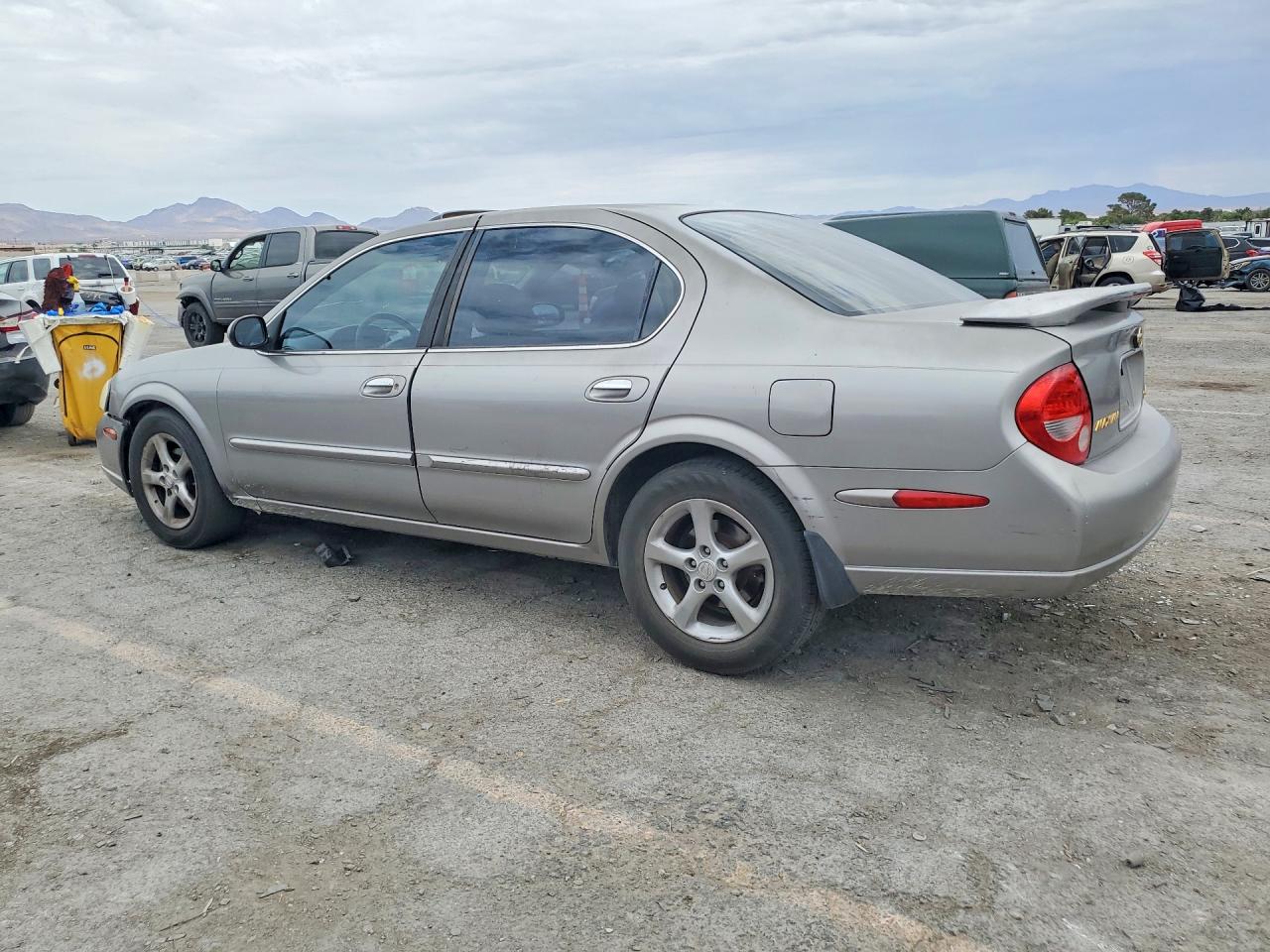 2000 Nissan Maxima Gxe Gray vin: JN1CA31A3YT213413