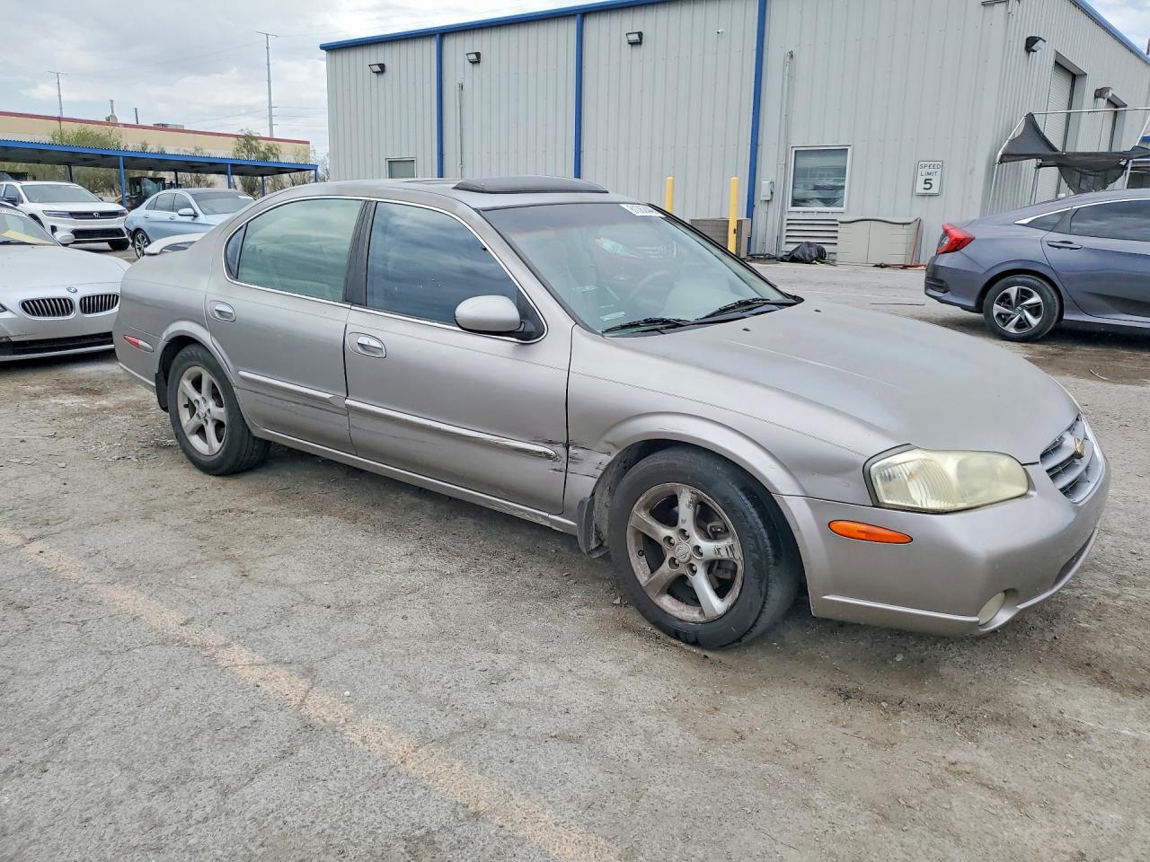 2000 Nissan Maxima Gxe Gray vin: JN1CA31A3YT213413