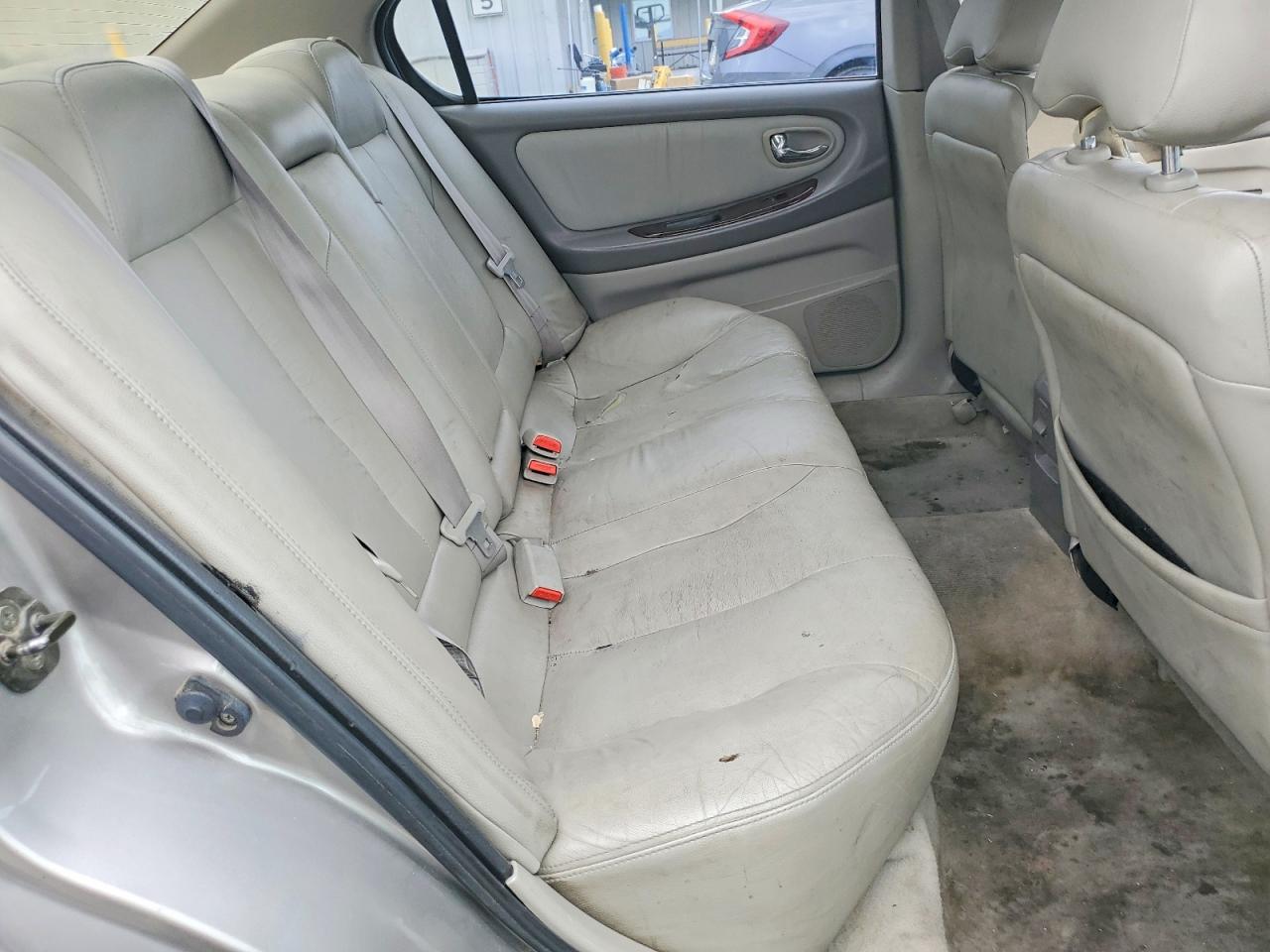 2000 Nissan Maxima Gxe Gray vin: JN1CA31A3YT213413