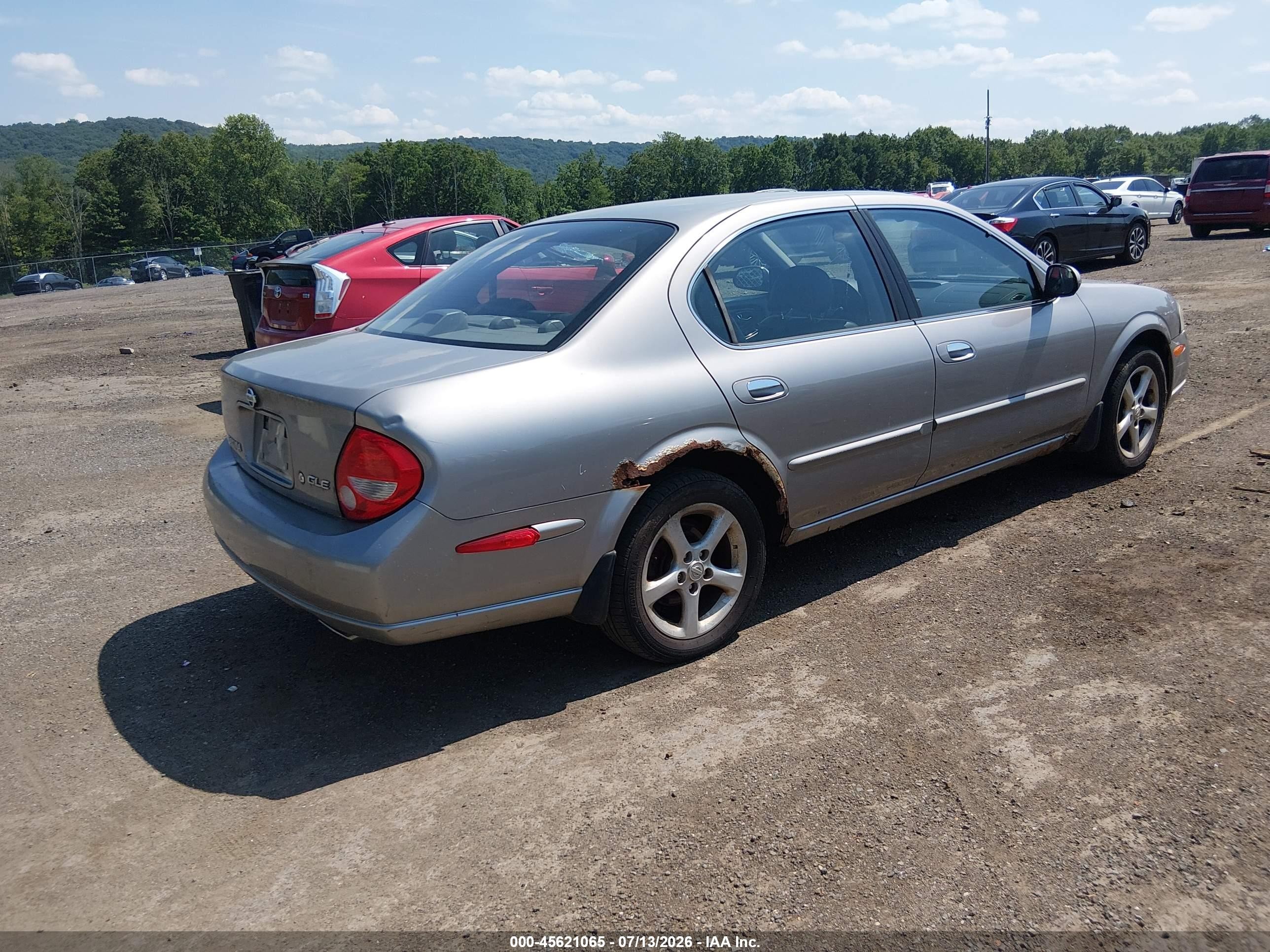 2001 Nissan Maxima Gle Silver vin: JN1CA31A71T311155