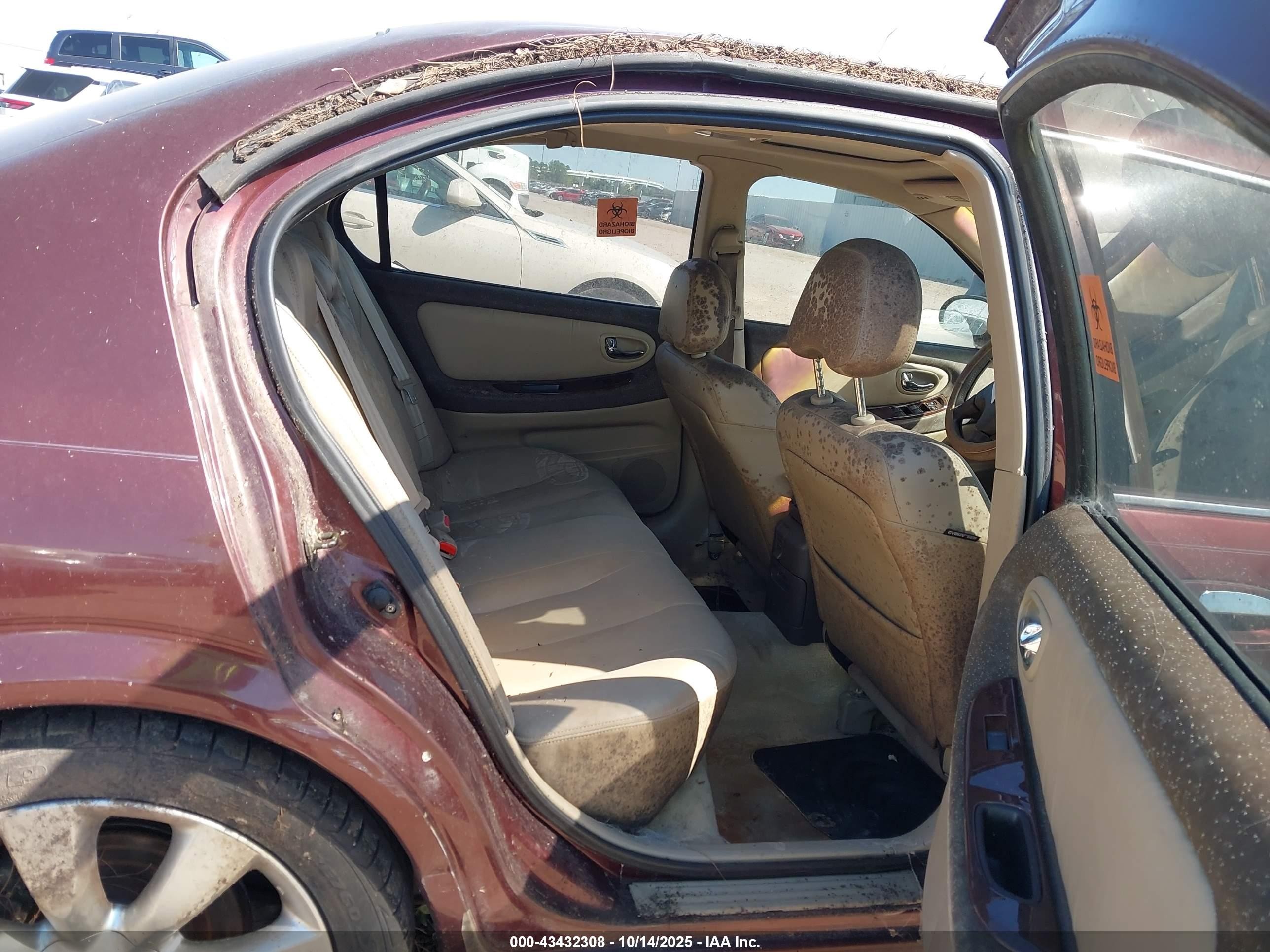 2000 Nissan Maxima Gle/gxe/se Red vin: JN1CA31AXYT211013
