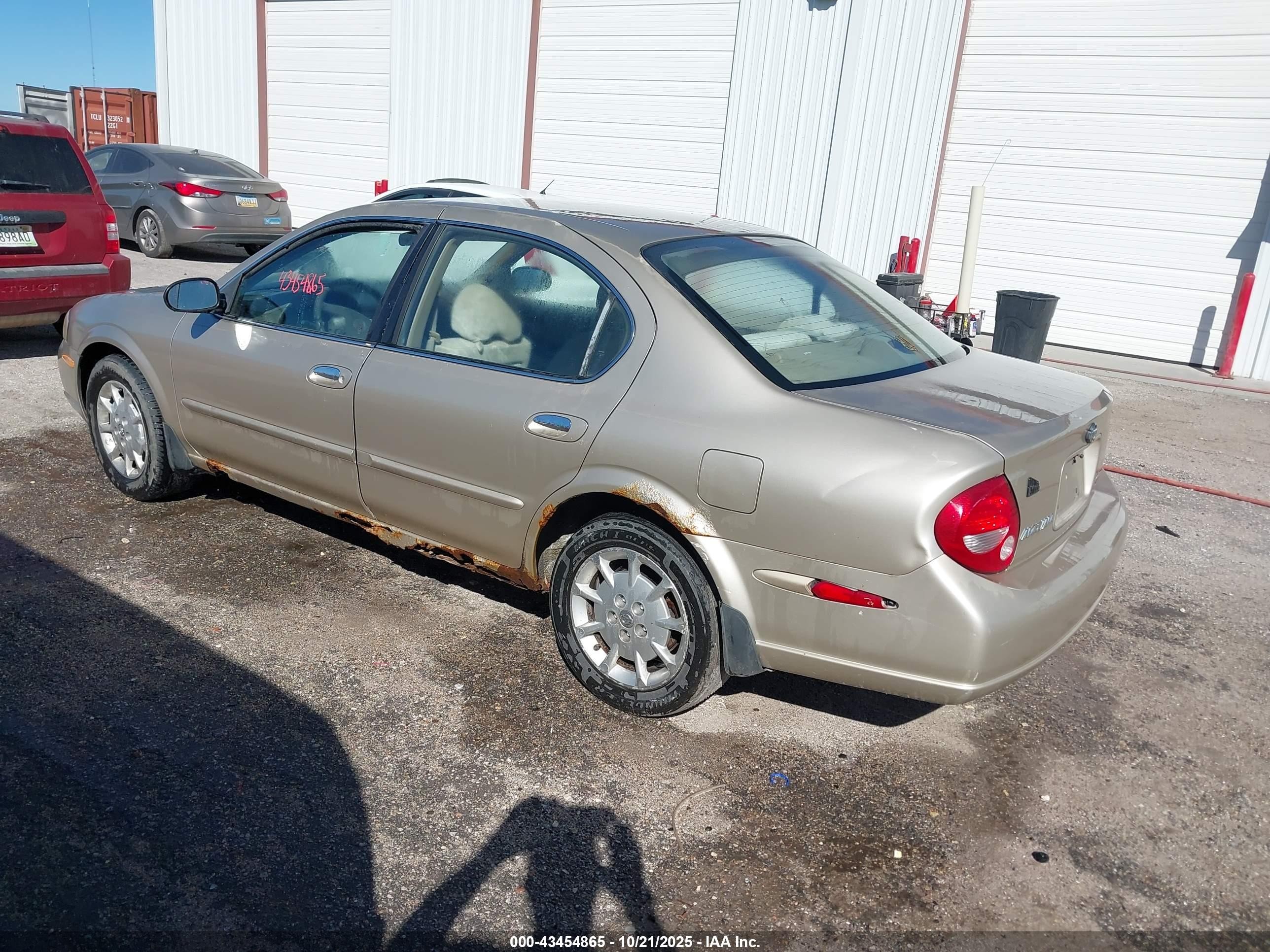 2000 Nissan Maxima Gle/gxe/se Золотой vin: JN1CA31D7YT514907