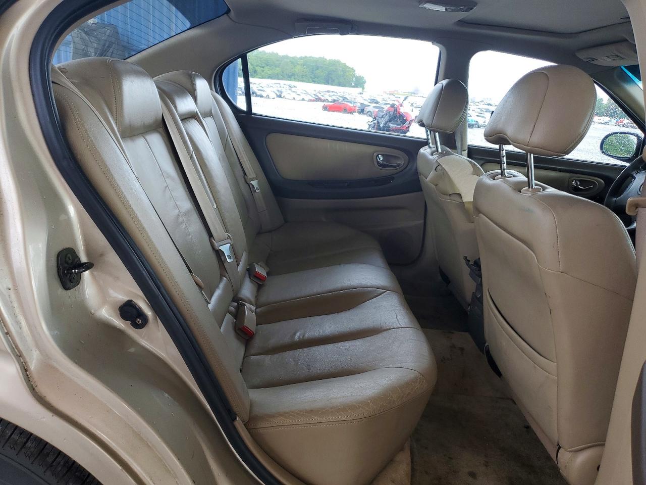 2001 Nissan Maxima Gxe Gold vin: JN1CA31DX1T616143