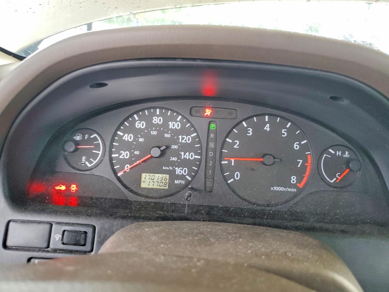 2001 Nissan Maxima Gxe Gold vin: JN1CA31DX1T616143