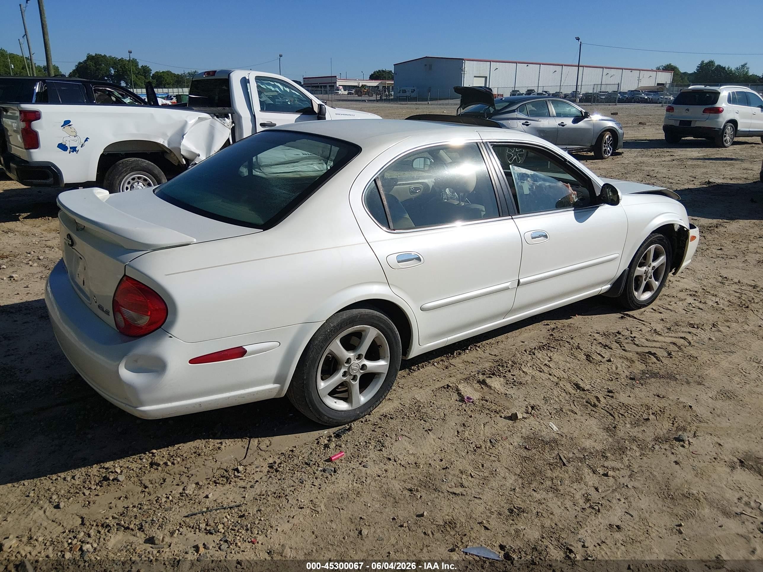 2001 Nissan Maxima Gle Белый vin: JN1CA31DX1T816309