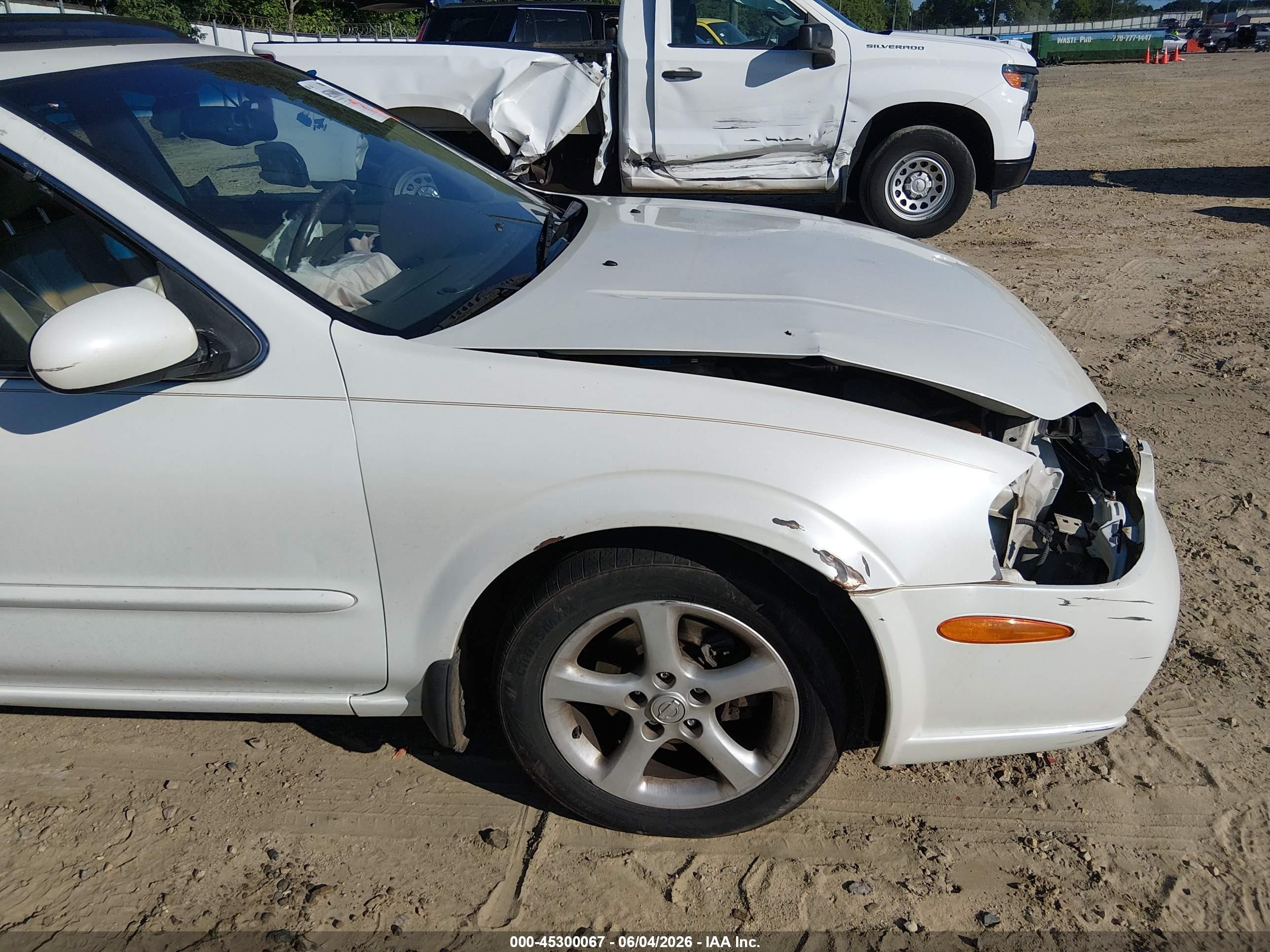 2001 Nissan Maxima Gle Белый vin: JN1CA31DX1T816309