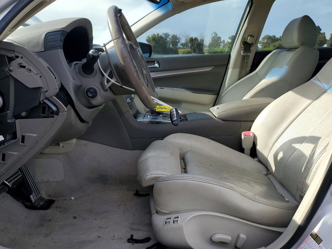 2010 Infiniti G37 Silver vin: JN1CV6AP0AM203819