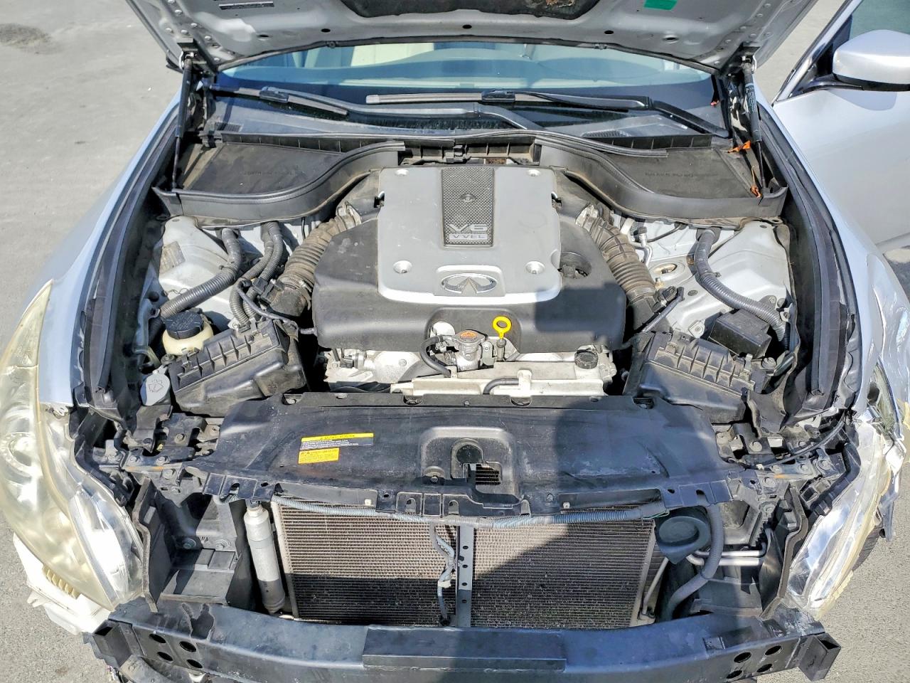 2010 Infiniti G37 Silver vin: JN1CV6AP0AM203819