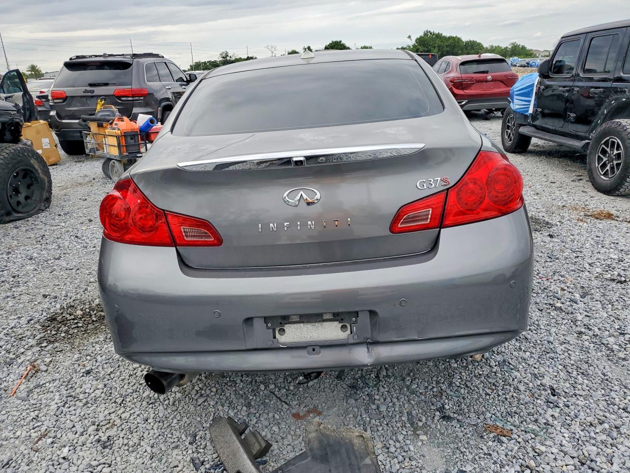 2010 Infiniti G37 Sedan Base Silver vin: JN1CV6AP0AM408816