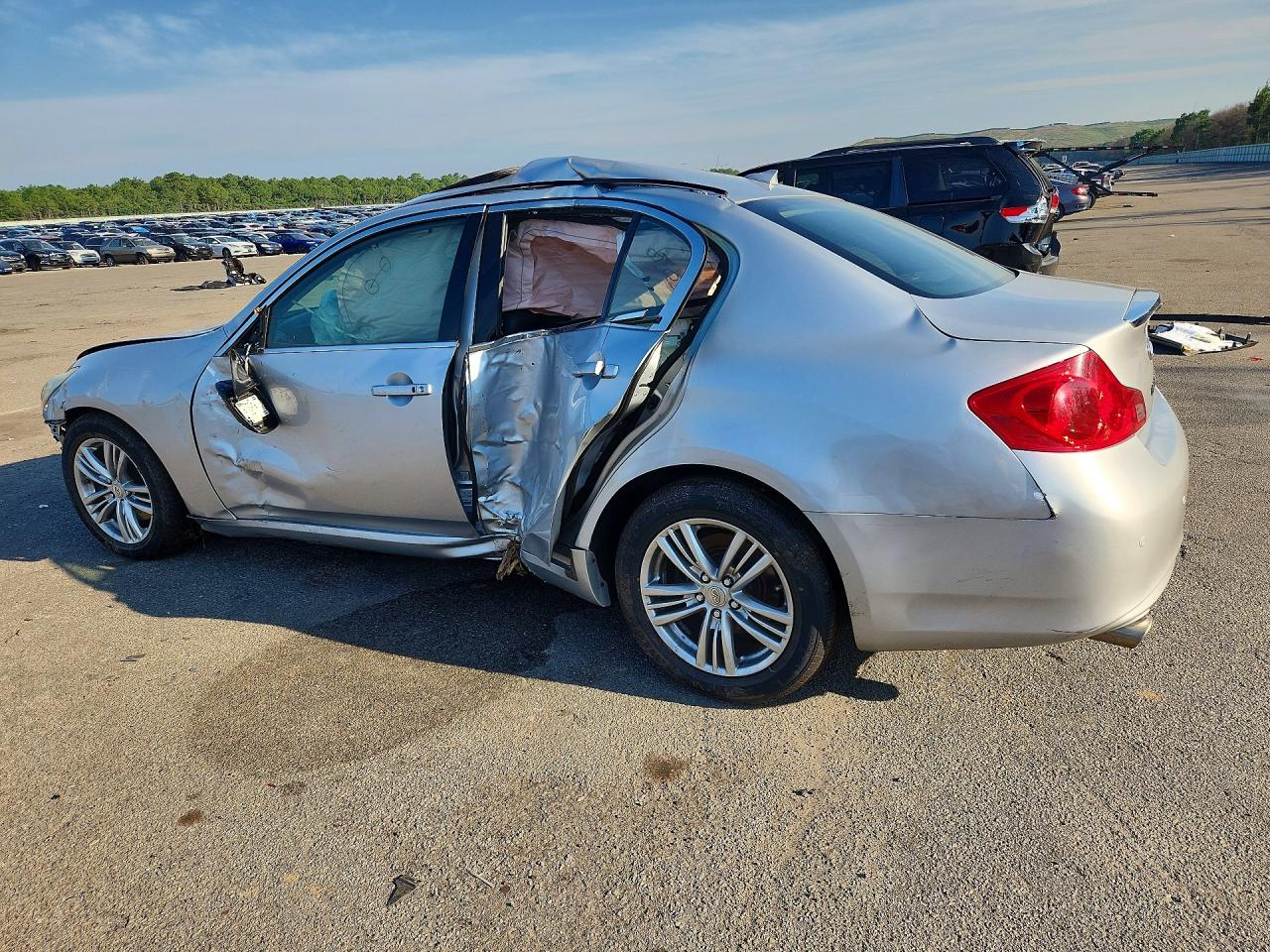 2011 Infiniti G37 Sedan Journey Silver vin: JN1CV6AP0BM301587