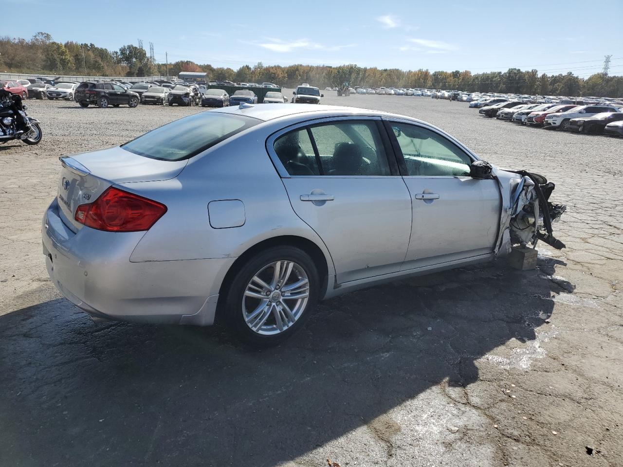 2011 Infiniti G37 Base Silver vin: JN1CV6AP0BM302481