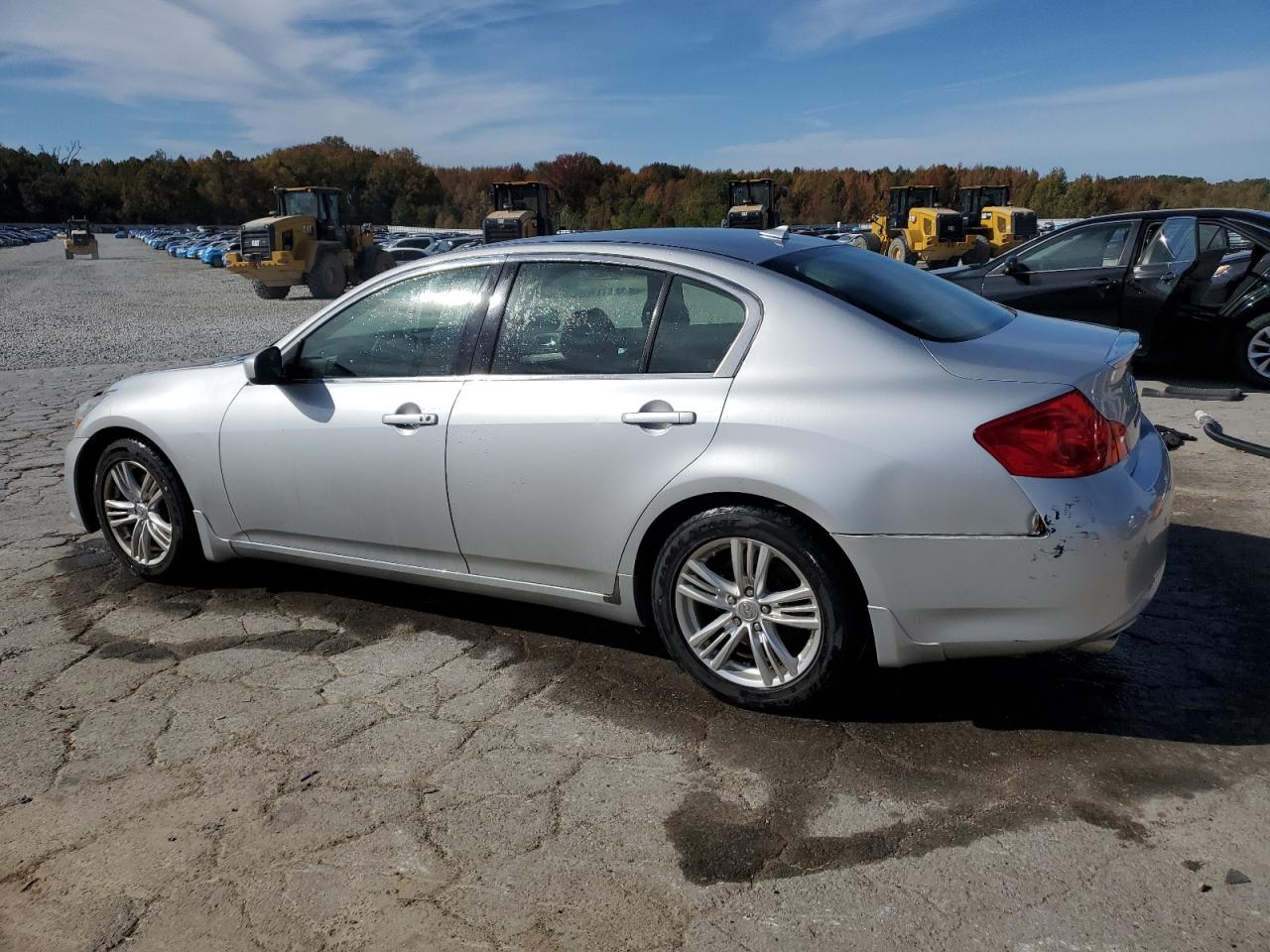 2011 Infiniti G37 Base Silver vin: JN1CV6AP0BM302481