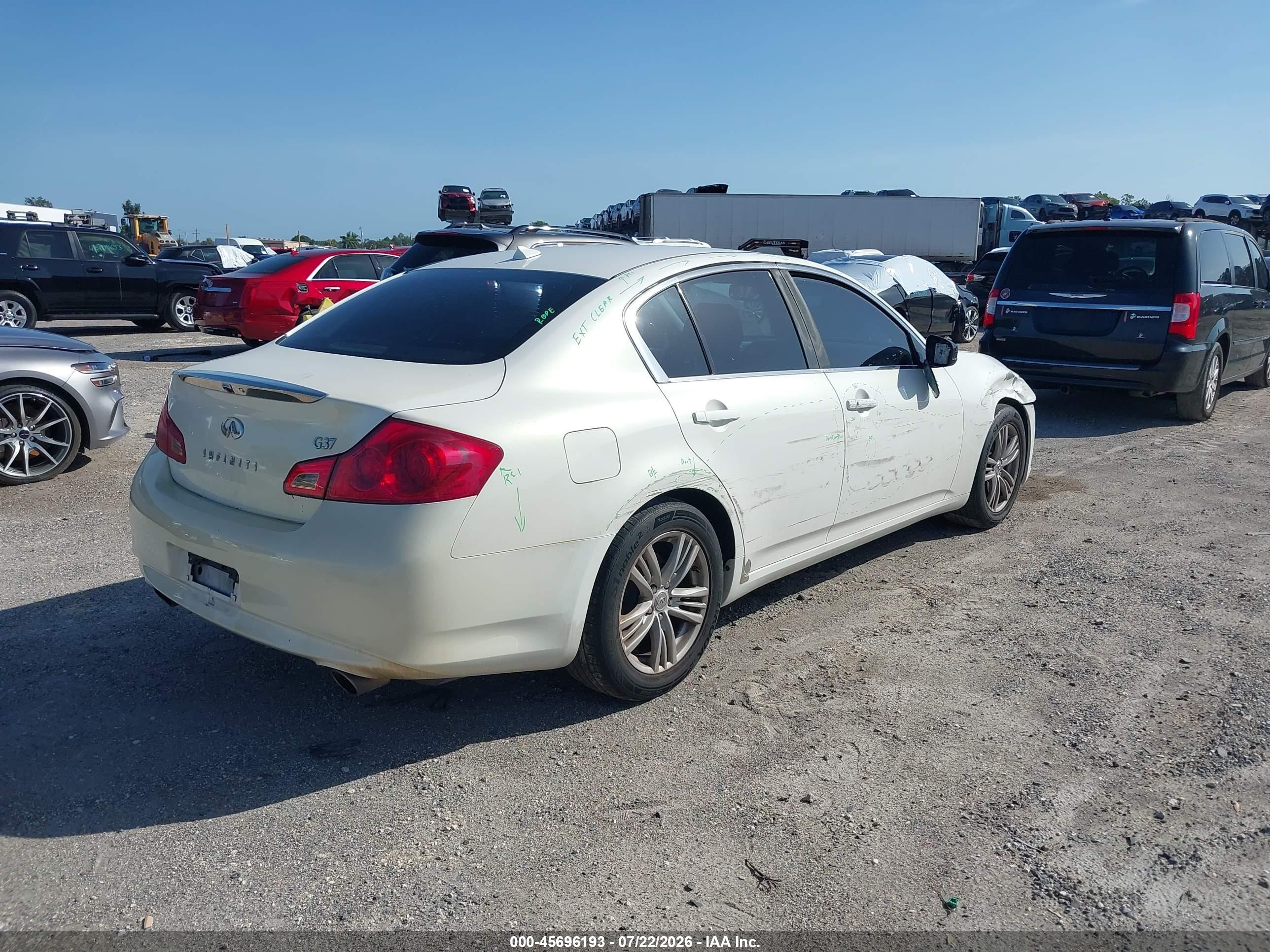 2011 Infiniti G37 Journey White vin: JN1CV6AP0BM506911