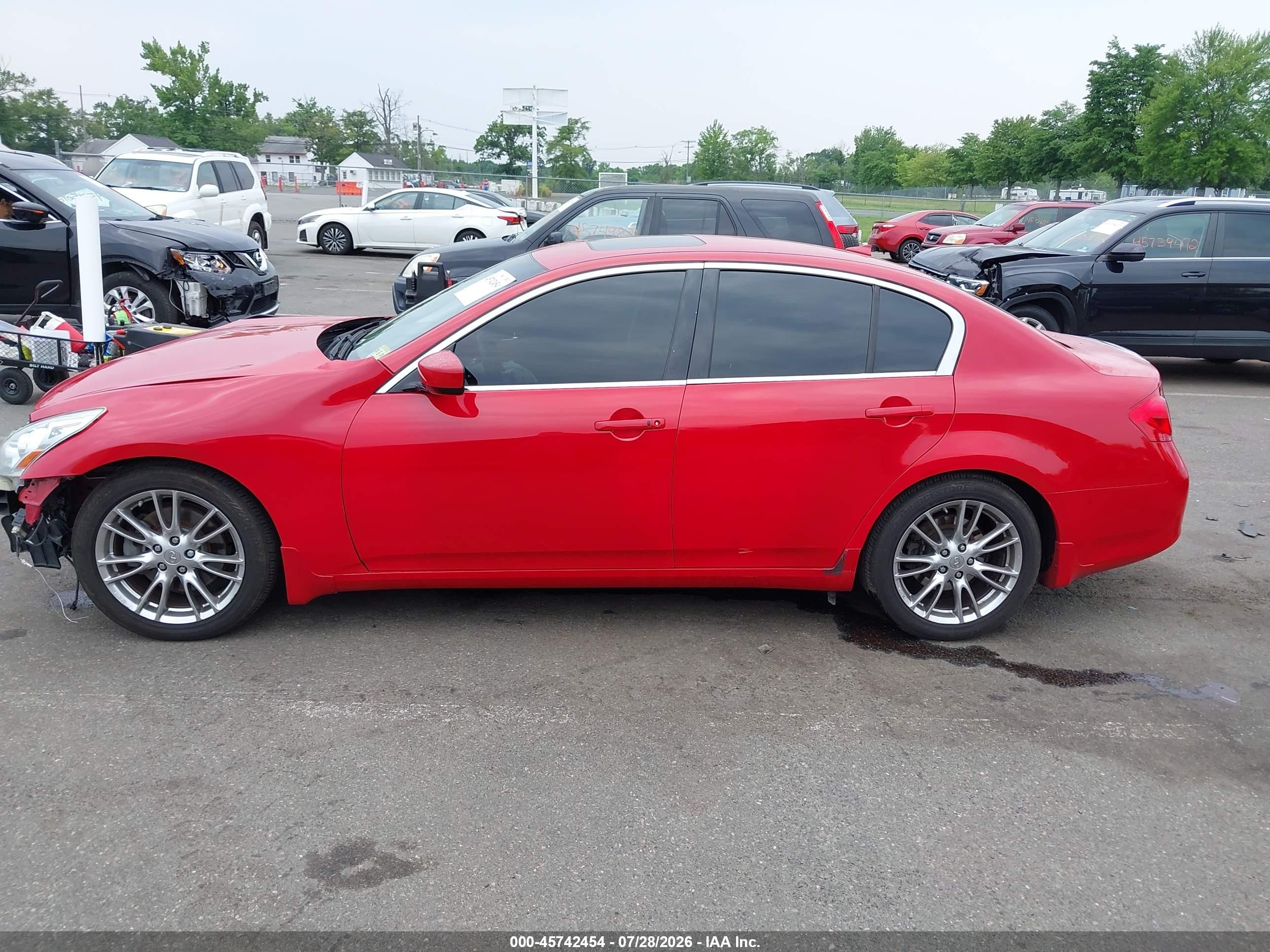2011 Infiniti G37 Journey Red vin: JN1CV6AP0BM508769