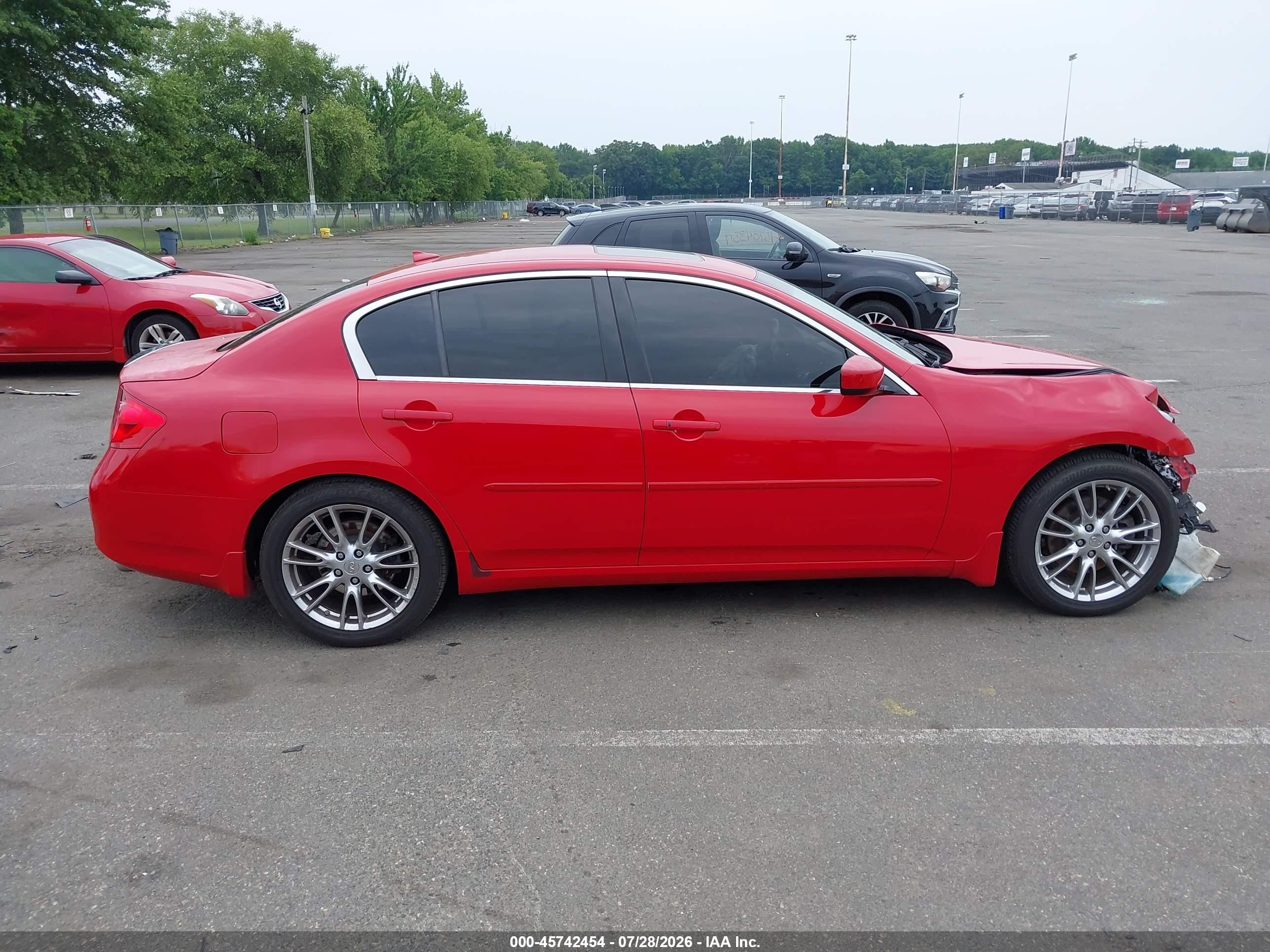 2011 Infiniti G37 Journey Red vin: JN1CV6AP0BM508769