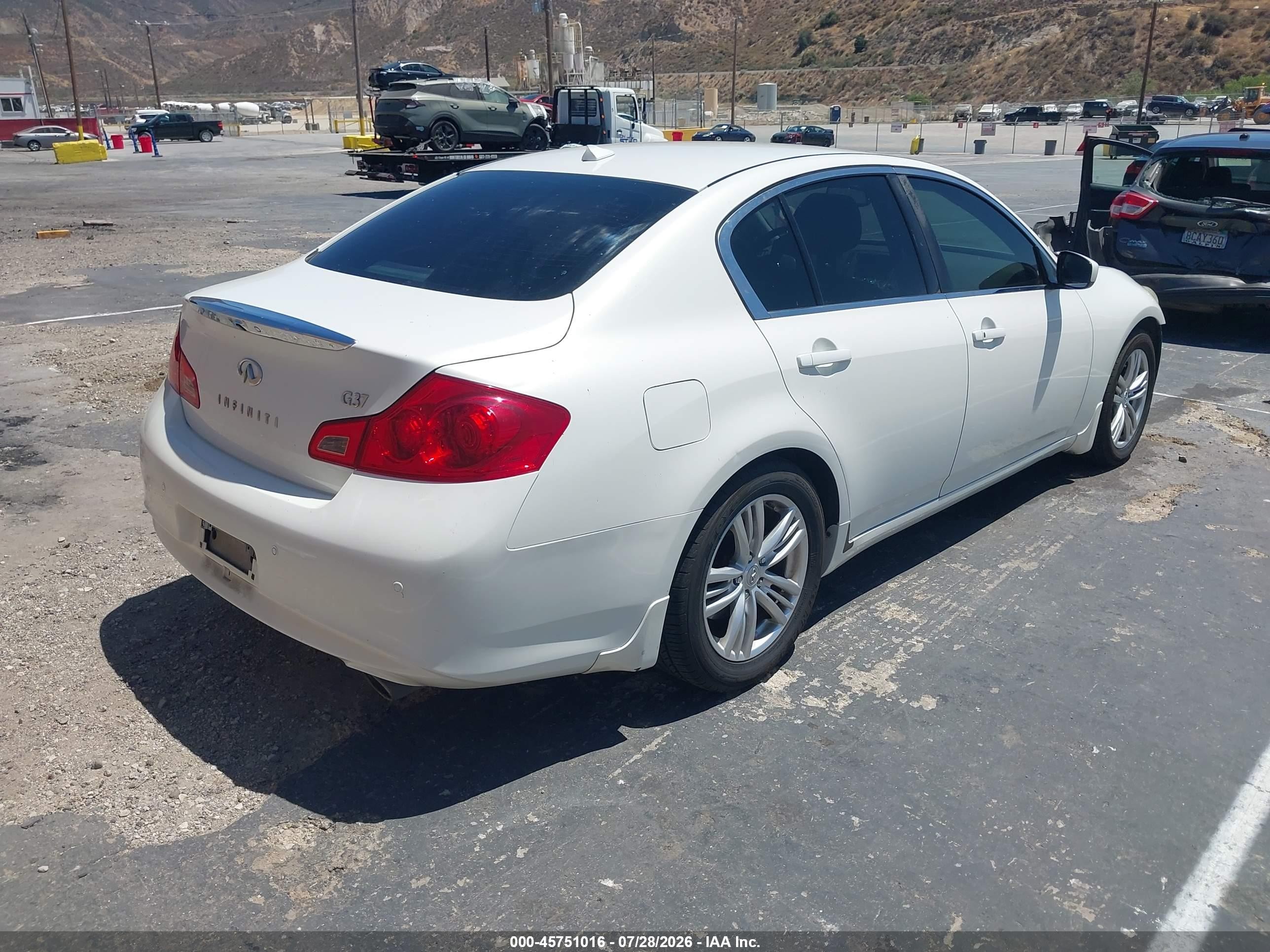 2012 Infiniti G37 Journey White vin: JN1CV6AP0CM931353