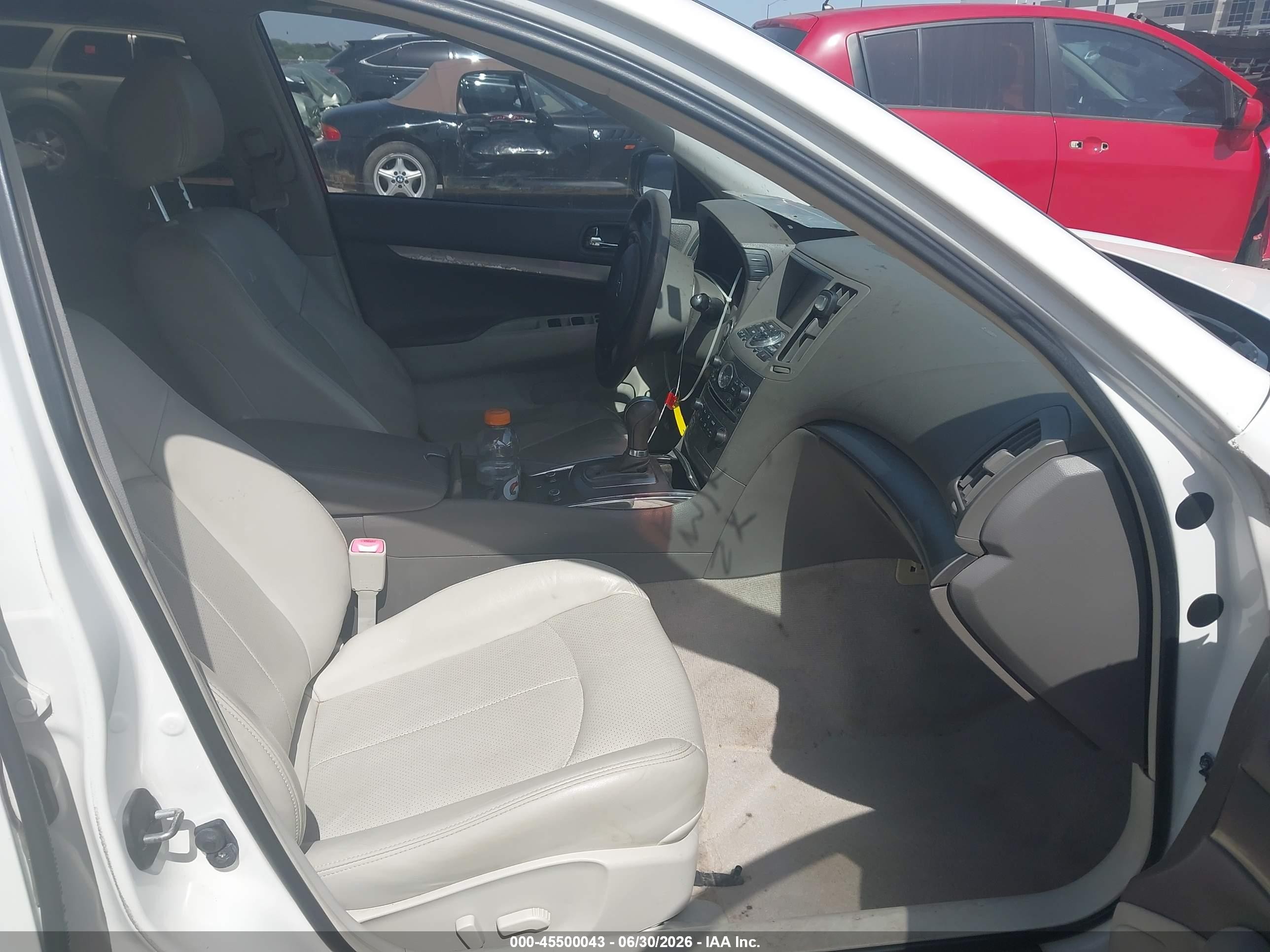 2013 Infiniti G37 Journey White vin: JN1CV6AP0DM304508