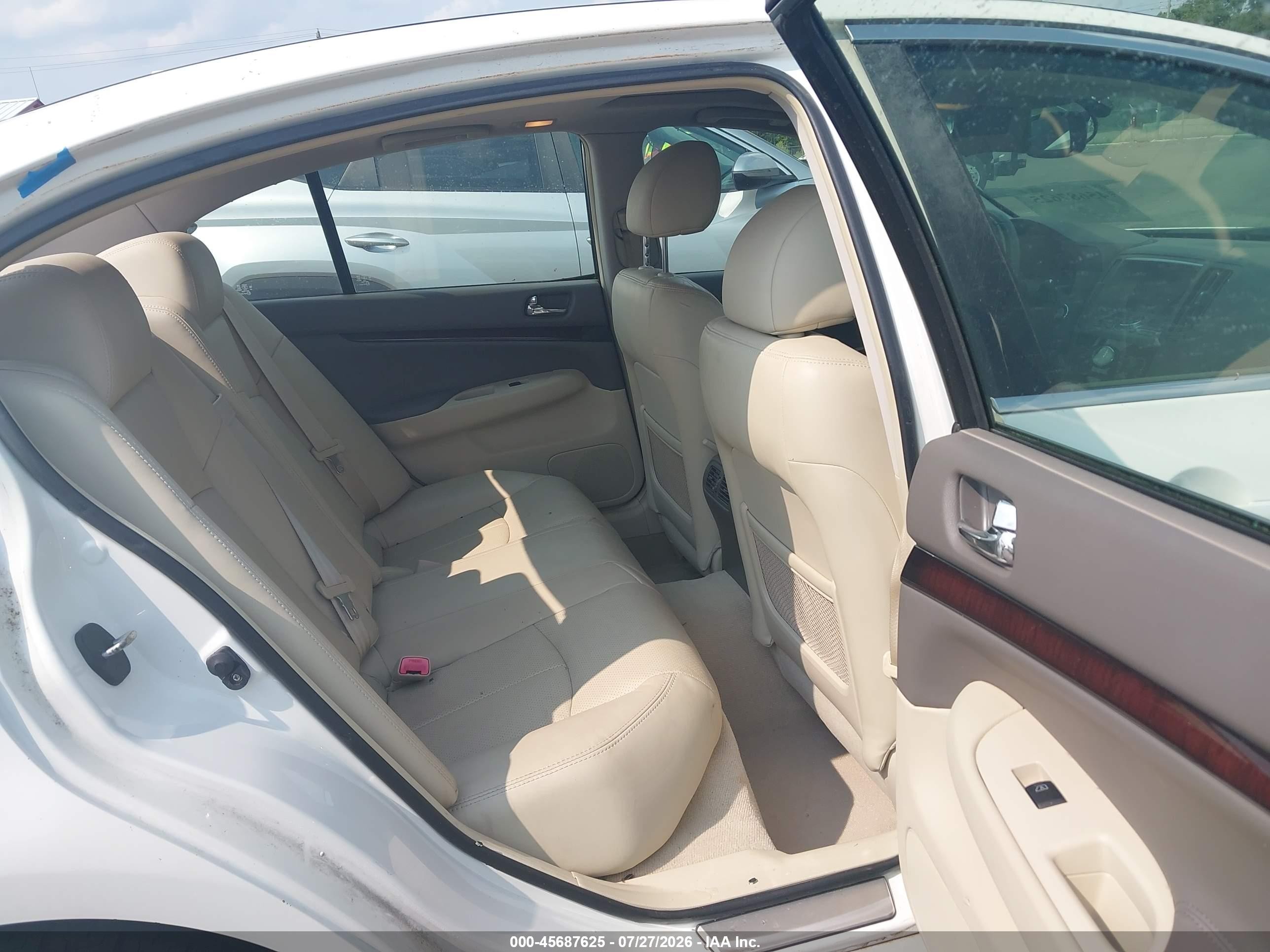 2013 Infiniti G37 Journey White vin: JN1CV6AP0DM715794