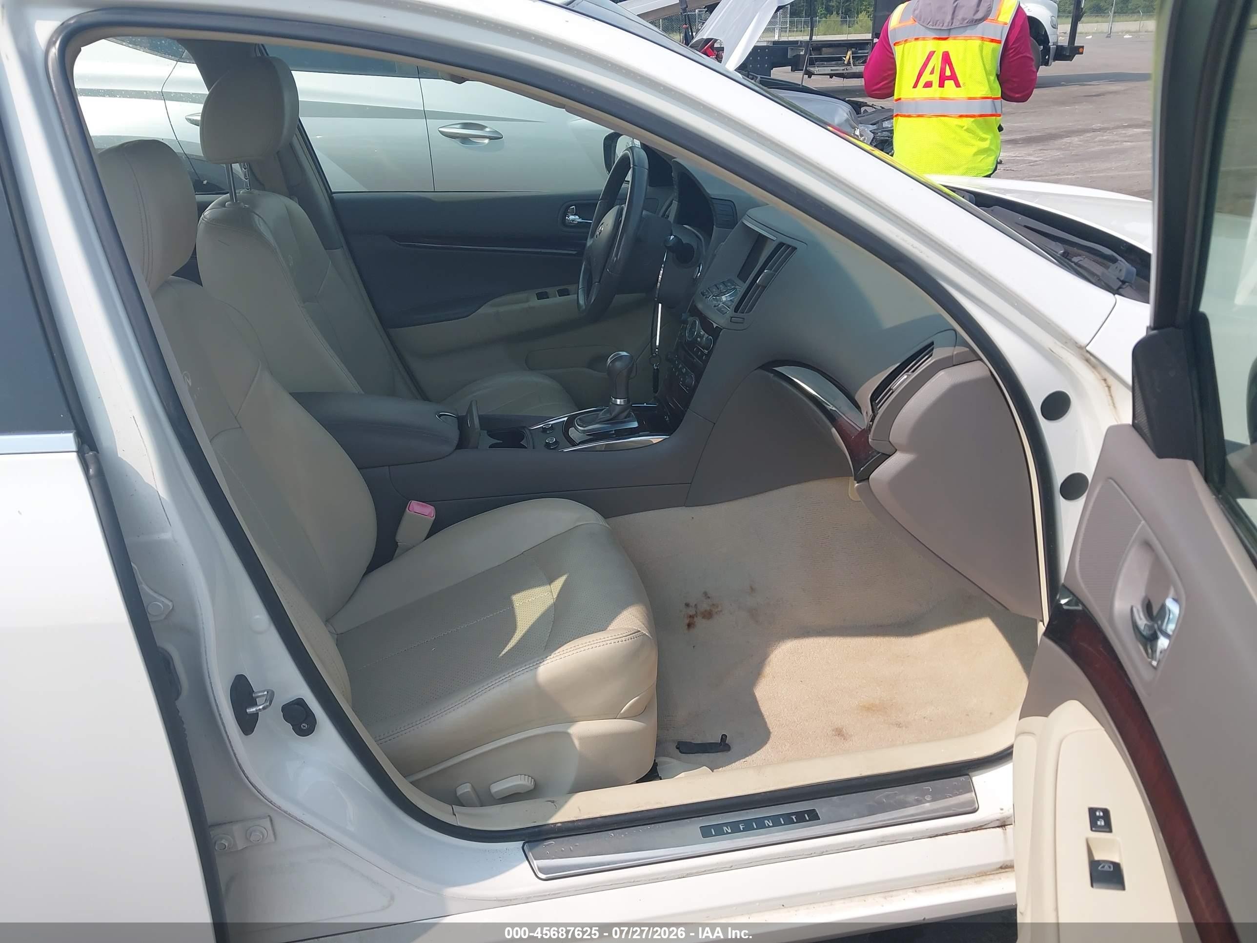 2013 Infiniti G37 Journey White vin: JN1CV6AP0DM715794