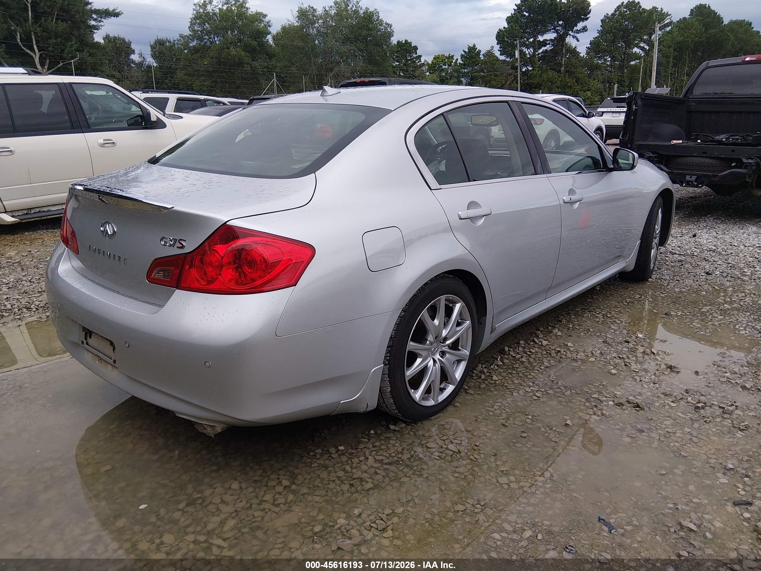 2013 Infiniti G37 Journey Серебряный vin: JN1CV6AP0DM716430