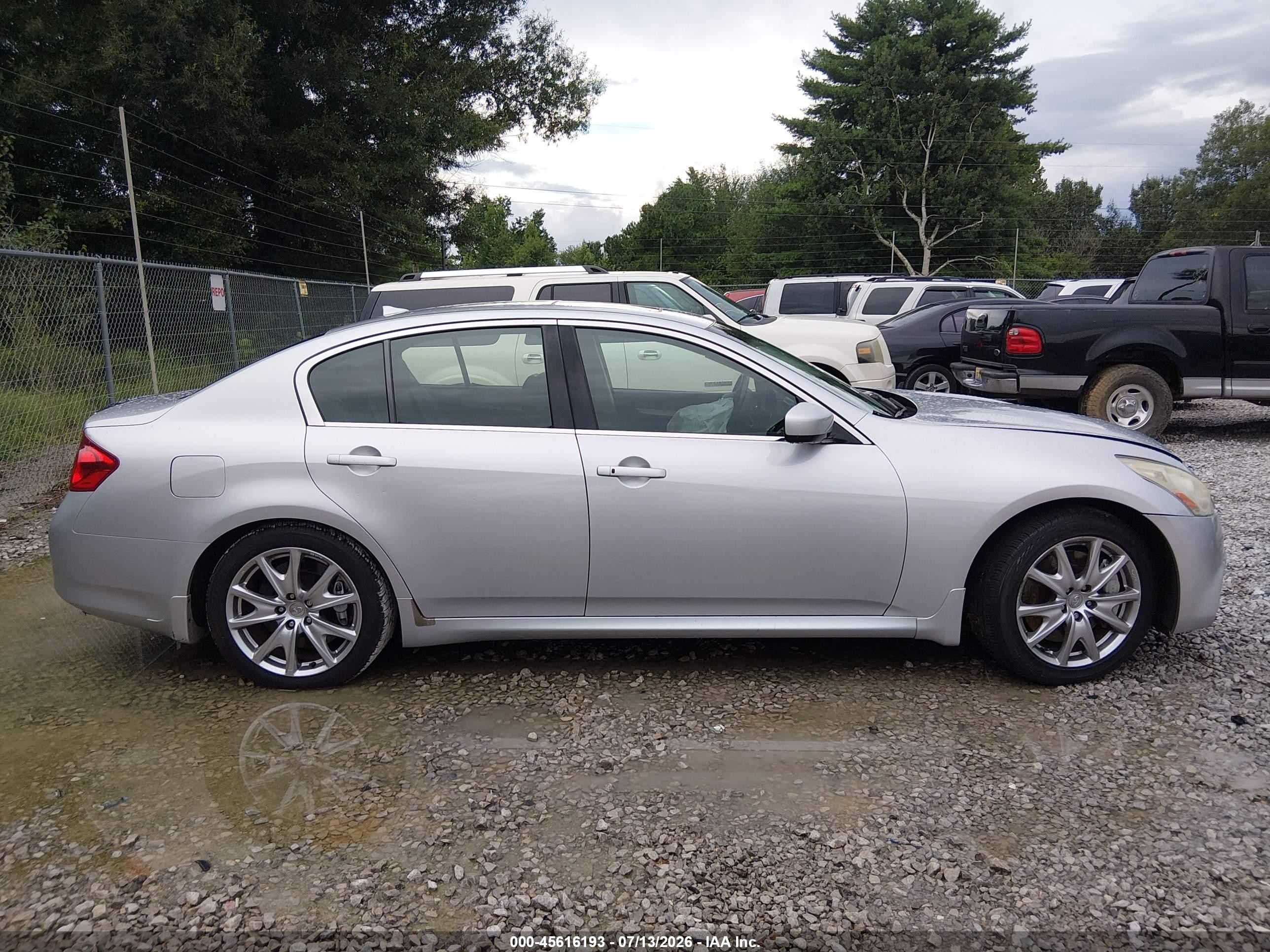 2013 Infiniti G37 Journey Серебряный vin: JN1CV6AP0DM716430