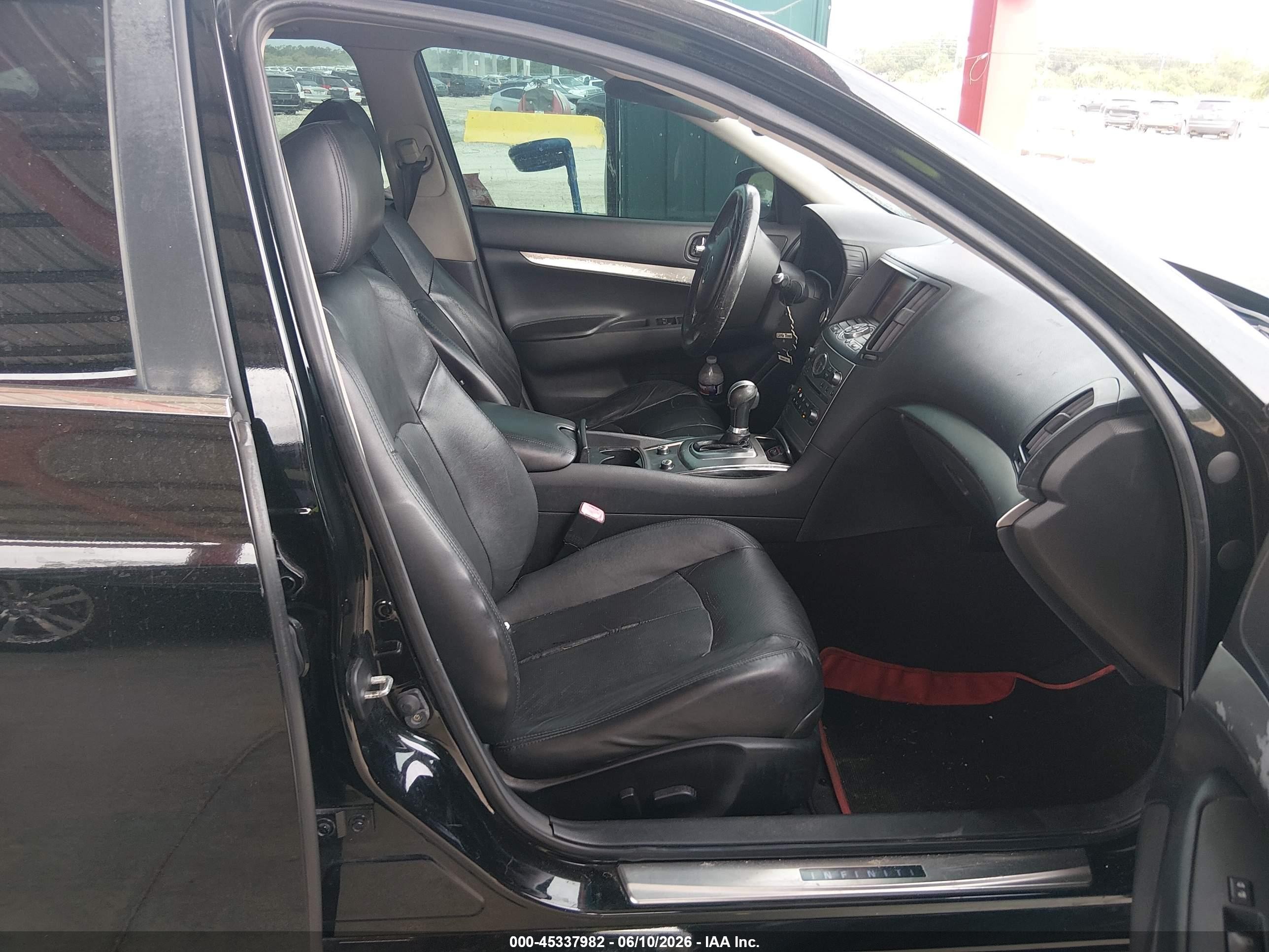 2015 Infiniti Q40   Black vin: JN1CV6AP0FM501987