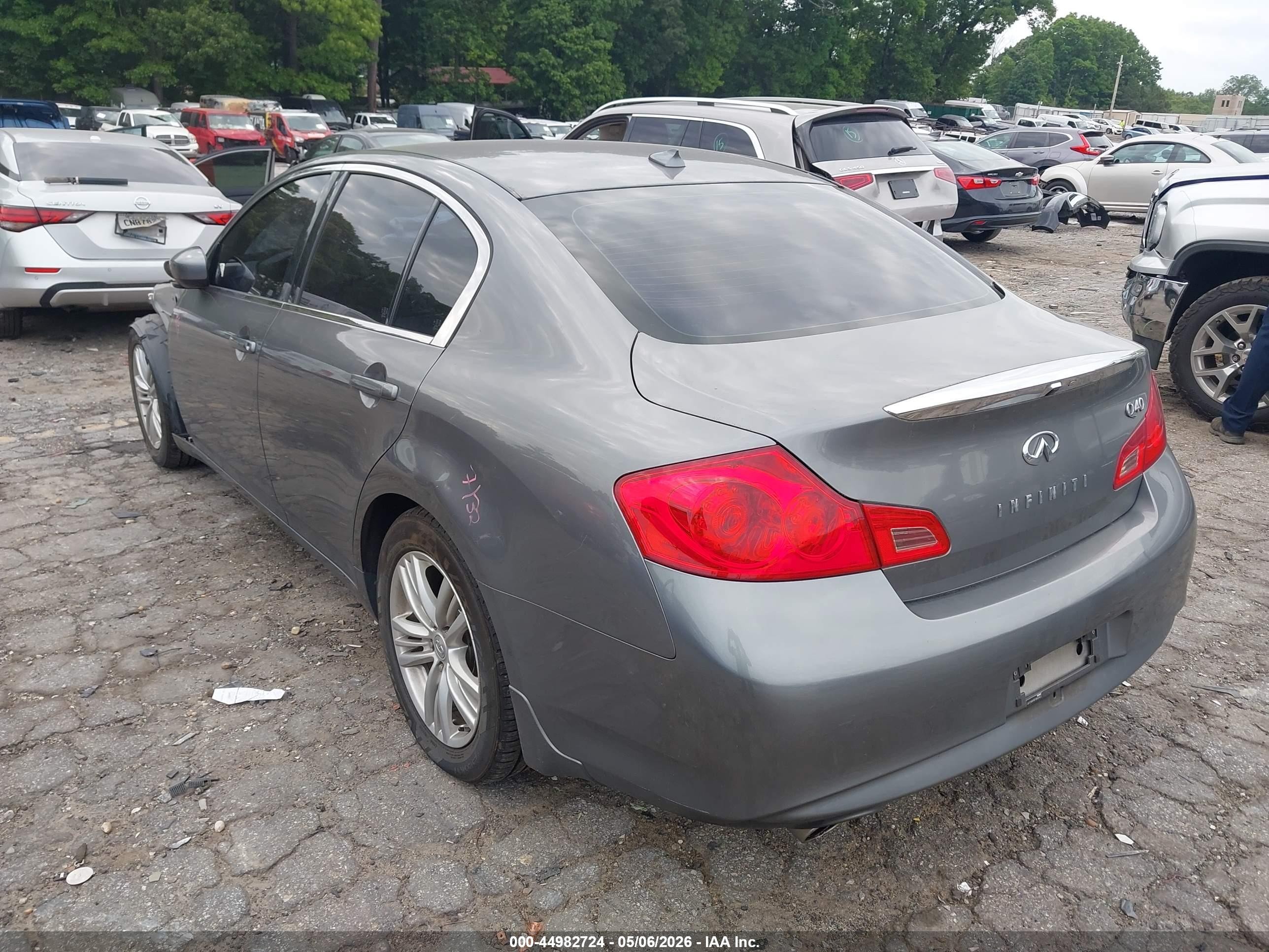 2015 Infiniti Q40   Серый vin: JN1CV6AP0FM502623