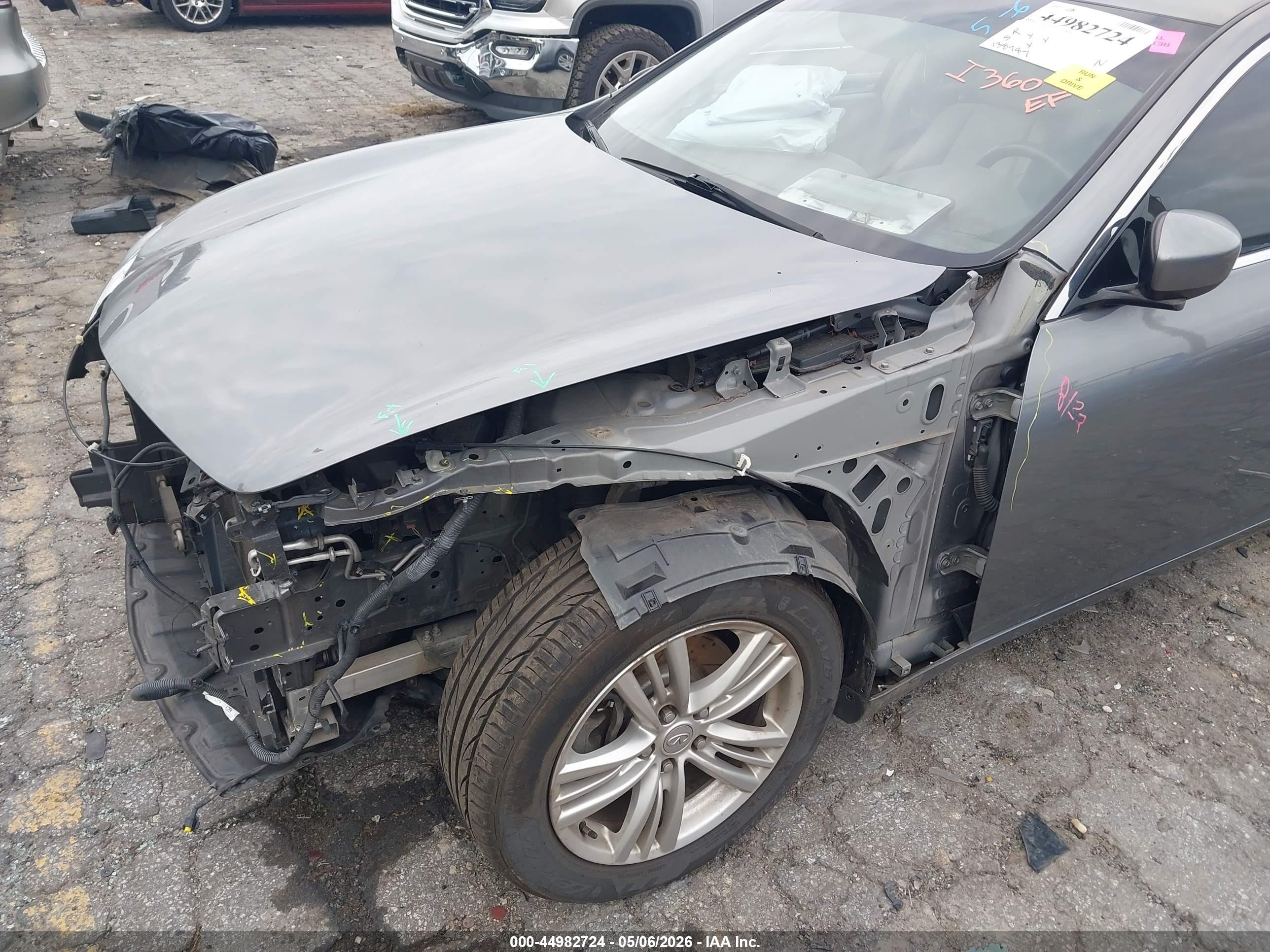 2015 Infiniti Q40   Серый vin: JN1CV6AP0FM502623