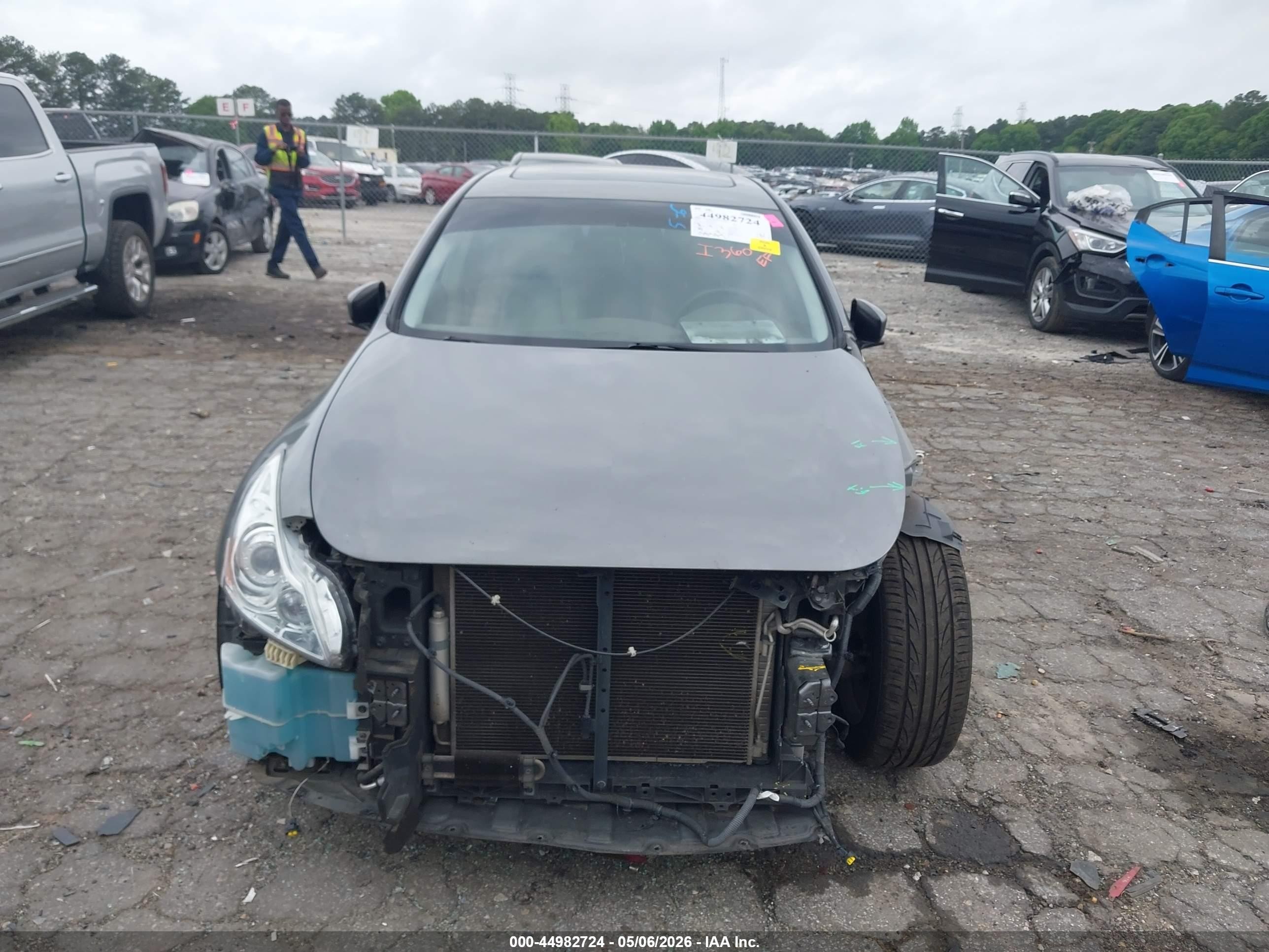 2015 Infiniti Q40   Серый vin: JN1CV6AP0FM502623