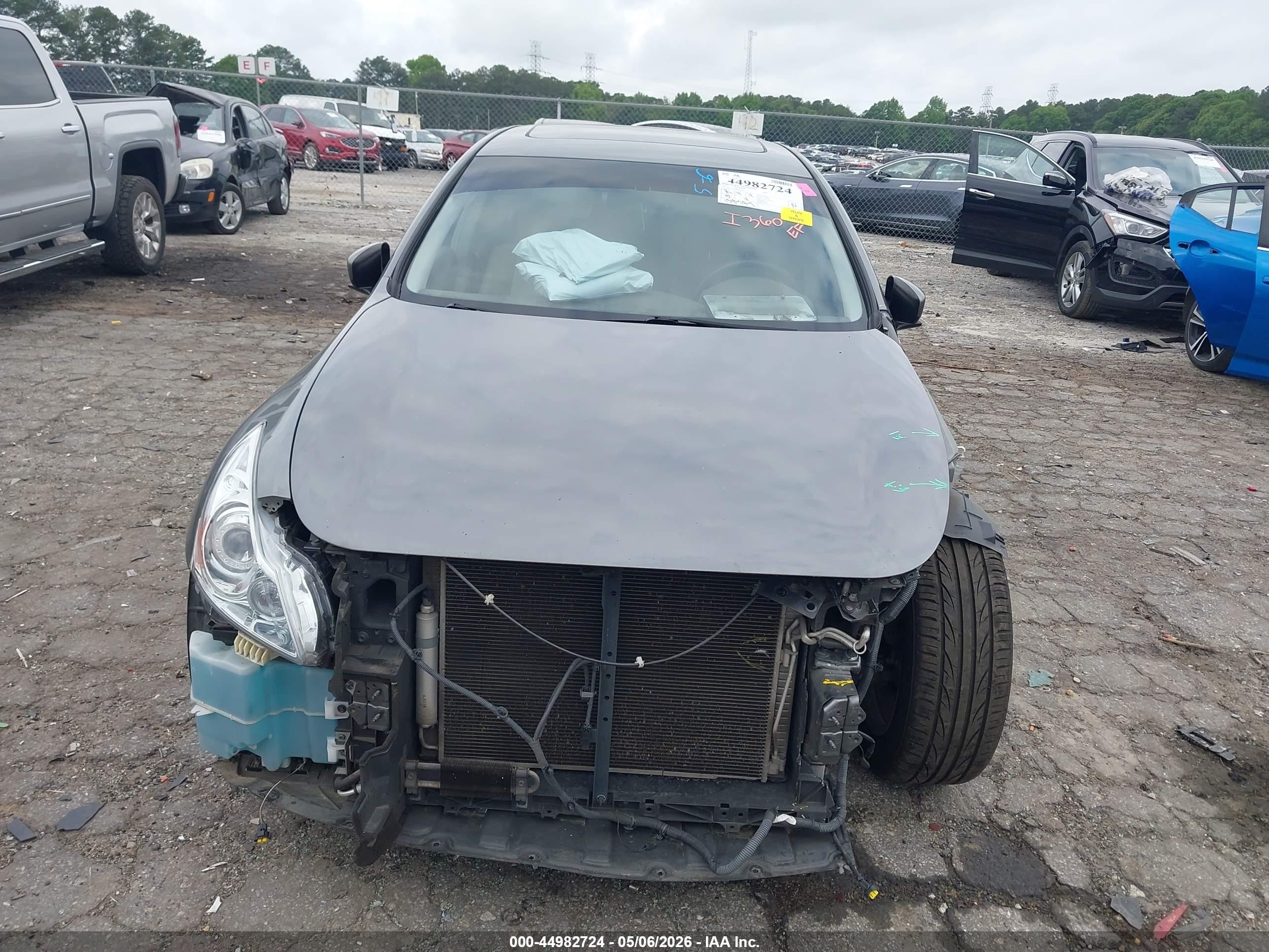 2015 Infiniti Q40   Серый vin: JN1CV6AP0FM502623