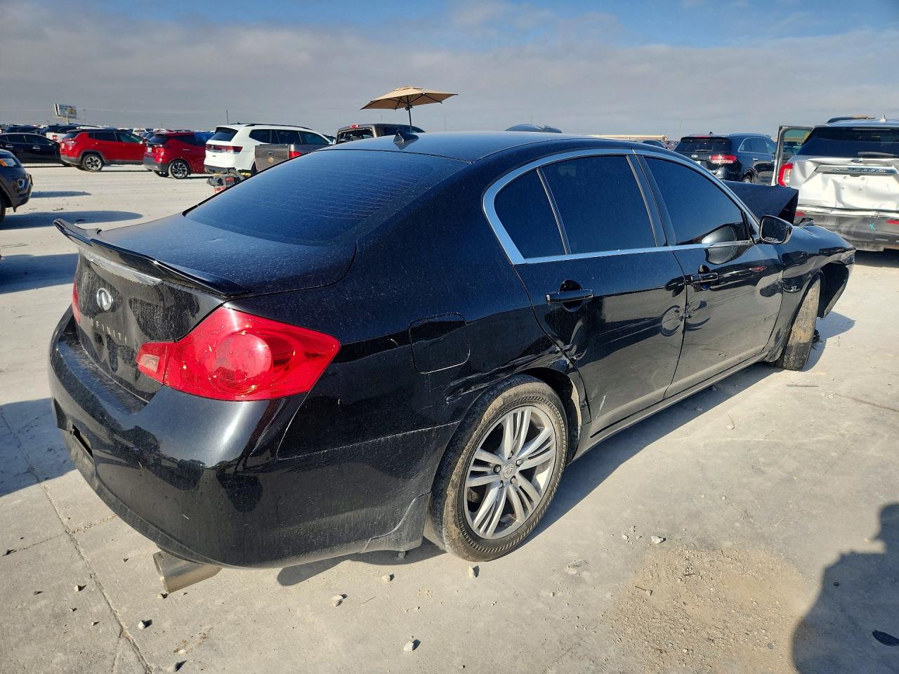 2015 Infiniti Q40 Base Черный vin: JN1CV6AP0FM580366