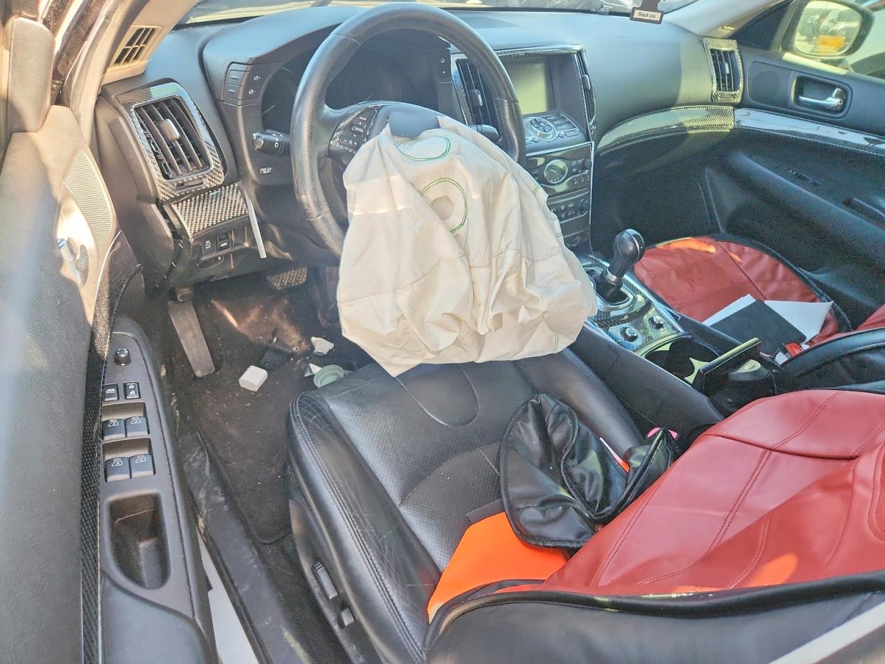 2015 Infiniti Q40 Base Черный vin: JN1CV6AP0FM580366