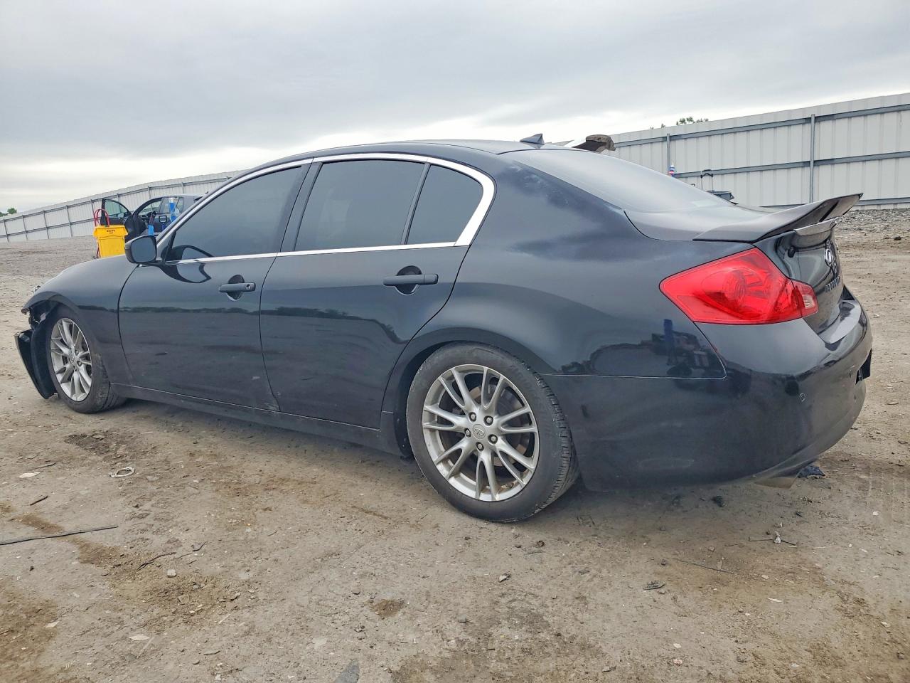 2011 Infiniti G37 Sedan Journey Черный vin: JN1CV6AP1BM305602