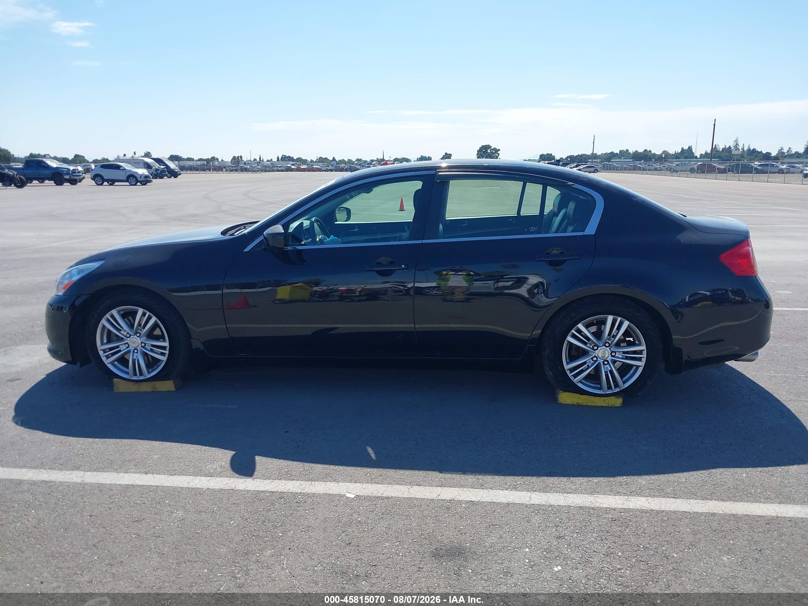 2011 Infiniti G37 Journey Black vin: JN1CV6AP1BM509526