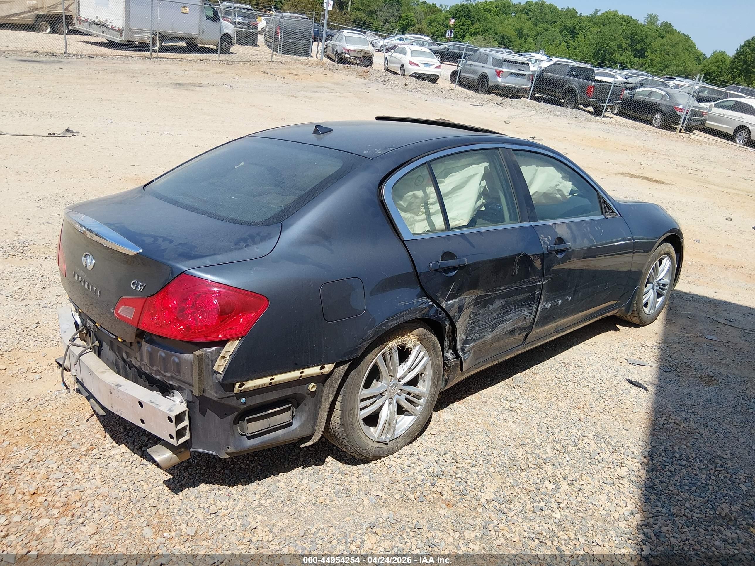 2013 Infiniti G37 Journey Black vin: JN1CV6AP1DM303772