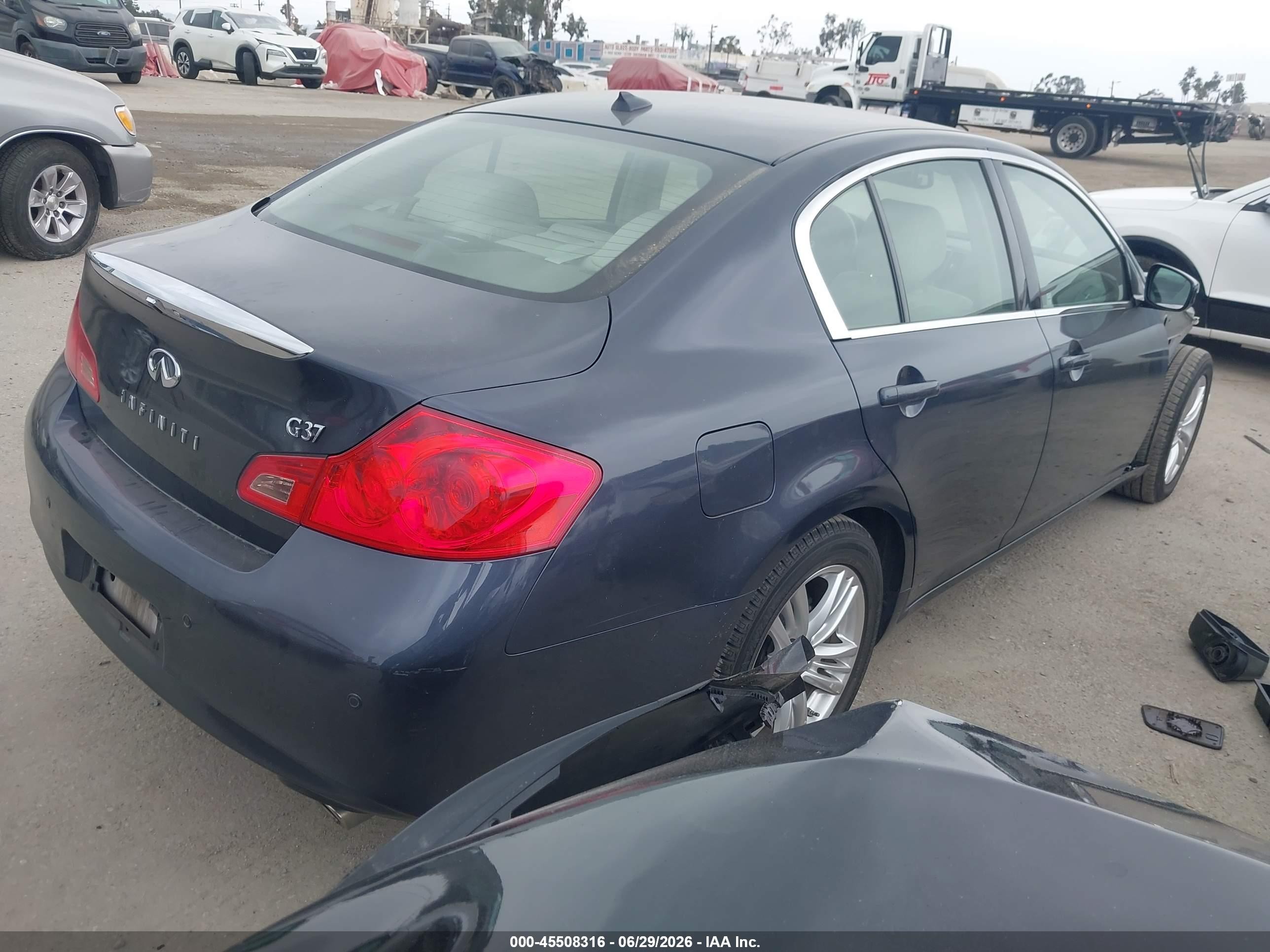 2011 Infiniti G37 Journey Gray vin: JN1CV6AP2BM303020