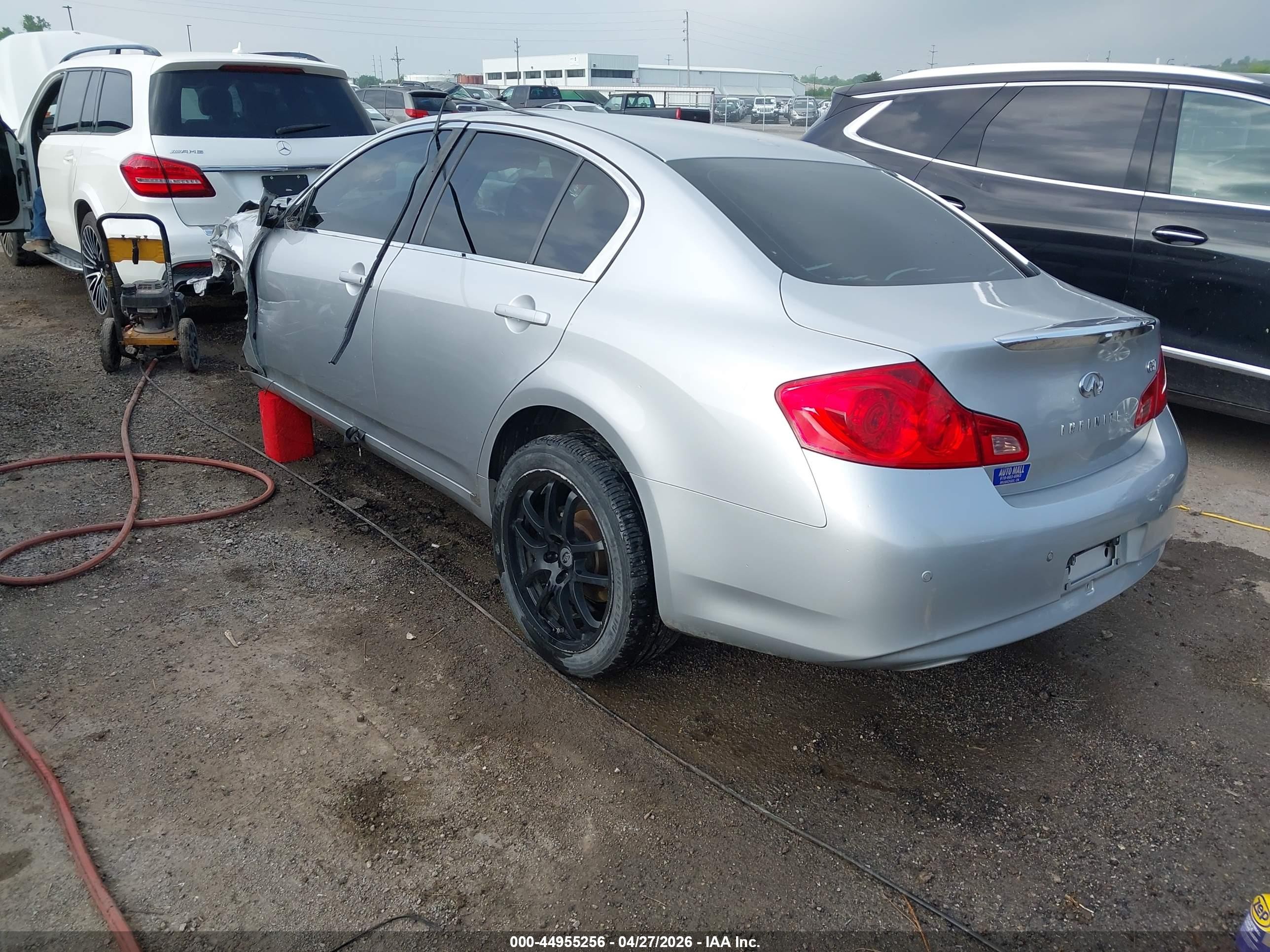 2012 Infiniti G37 Journey Silver vin: JN1CV6AP2CM931466