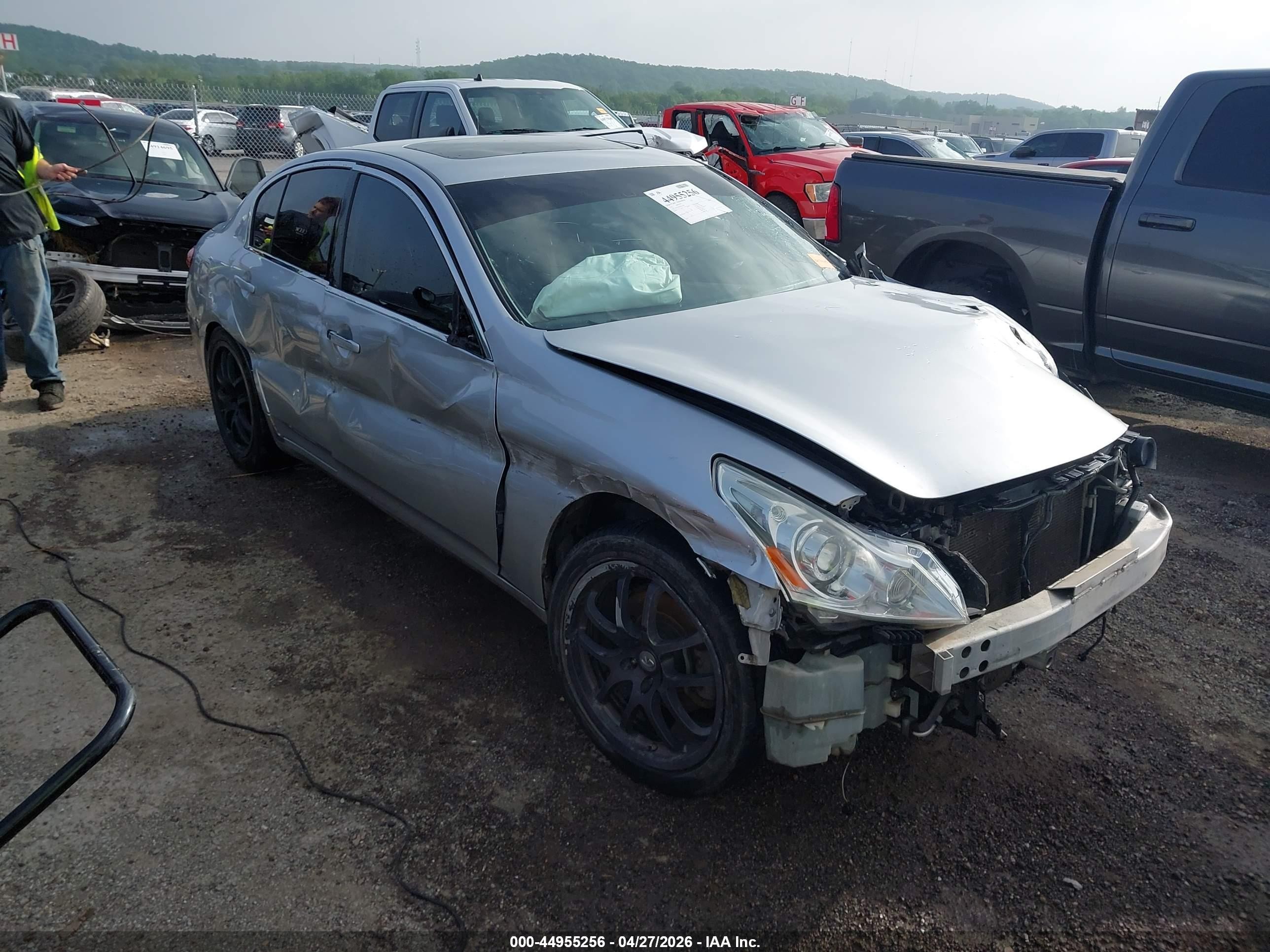 2012 Infiniti G37 Journey Silver vin: JN1CV6AP2CM931466